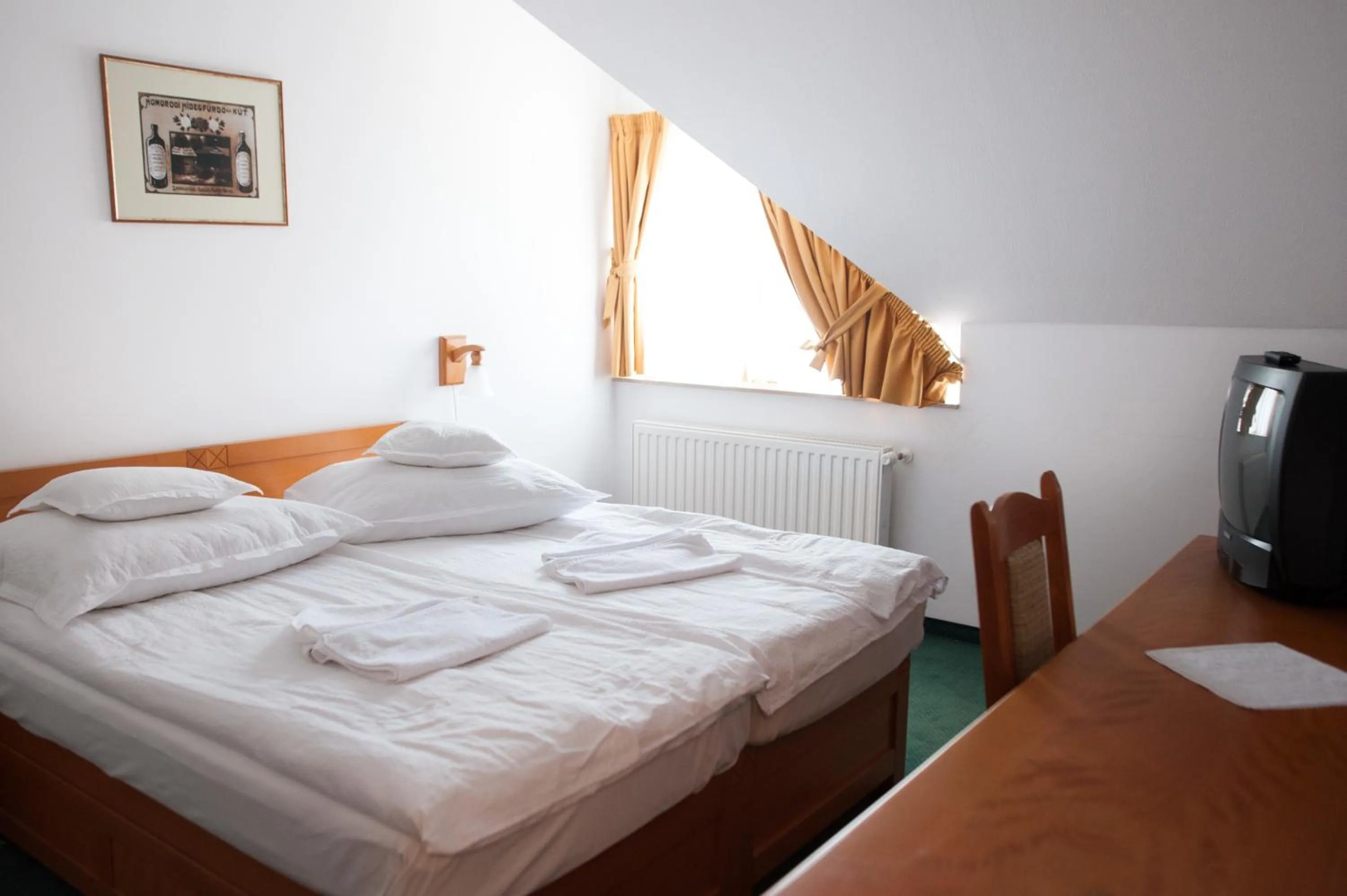 Bedroom, Bed in Lobogo Resort