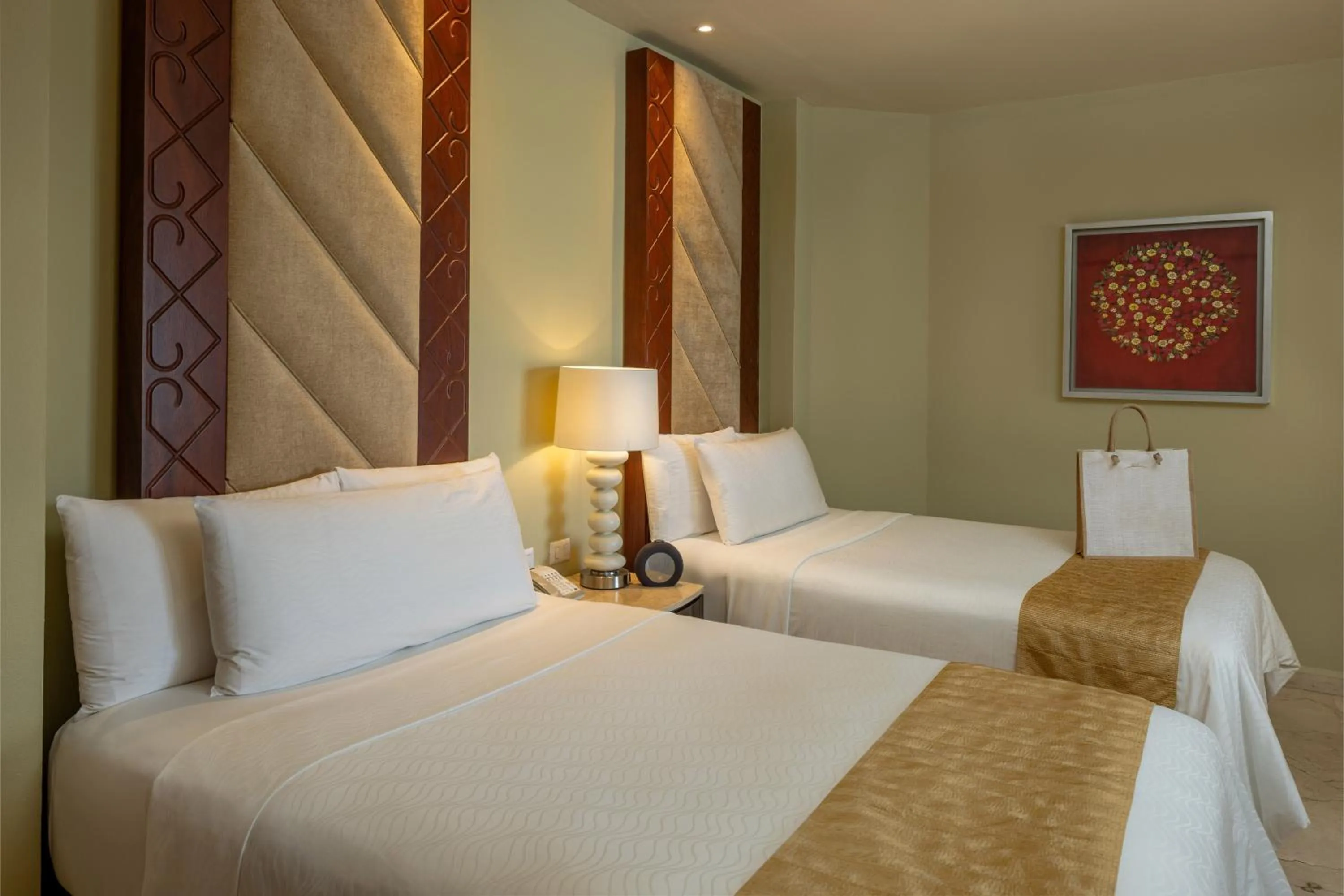 Bed in Moon Palace Cancun - All Inclusive