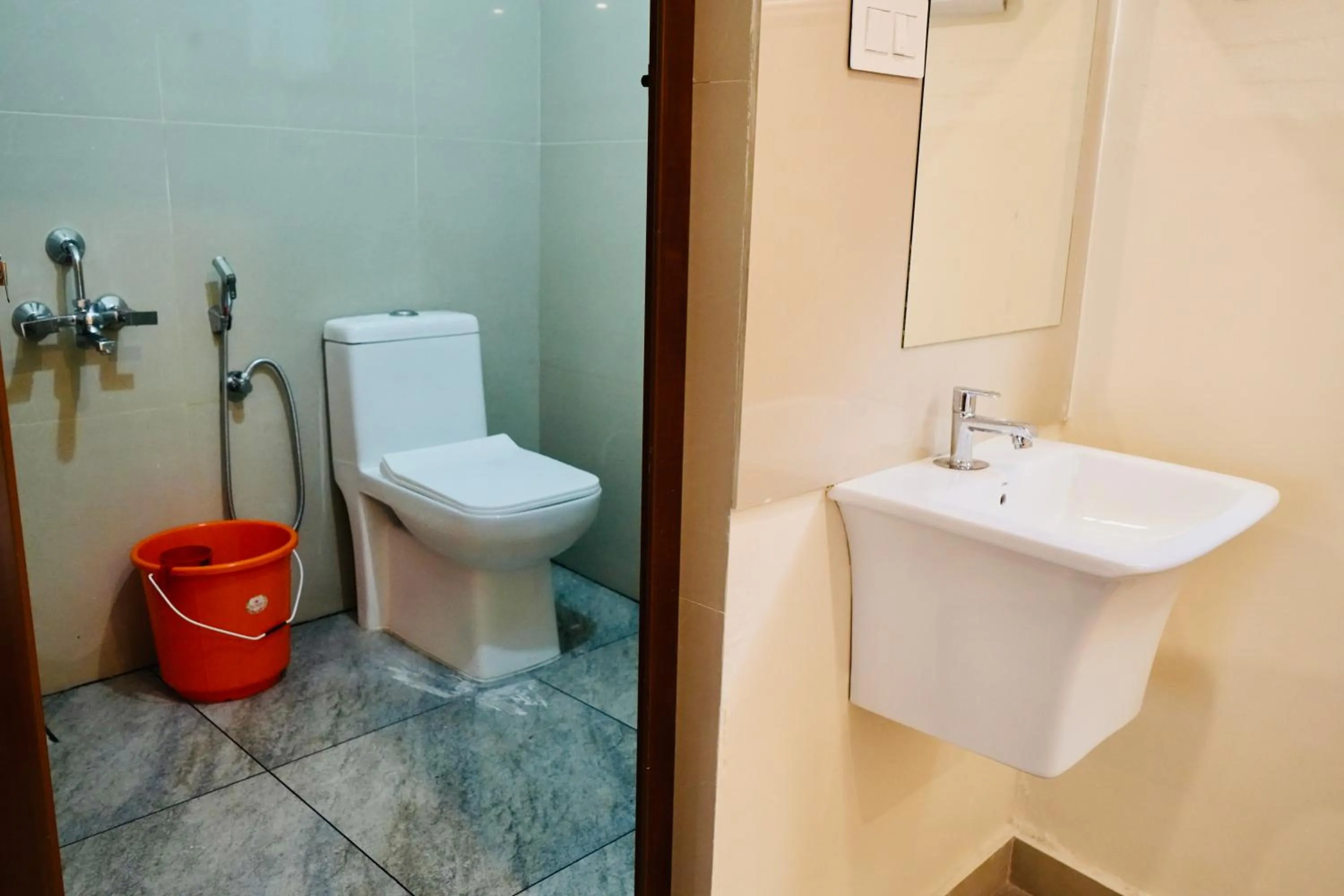 Toilet in Kalanad Residency And Convention Centre