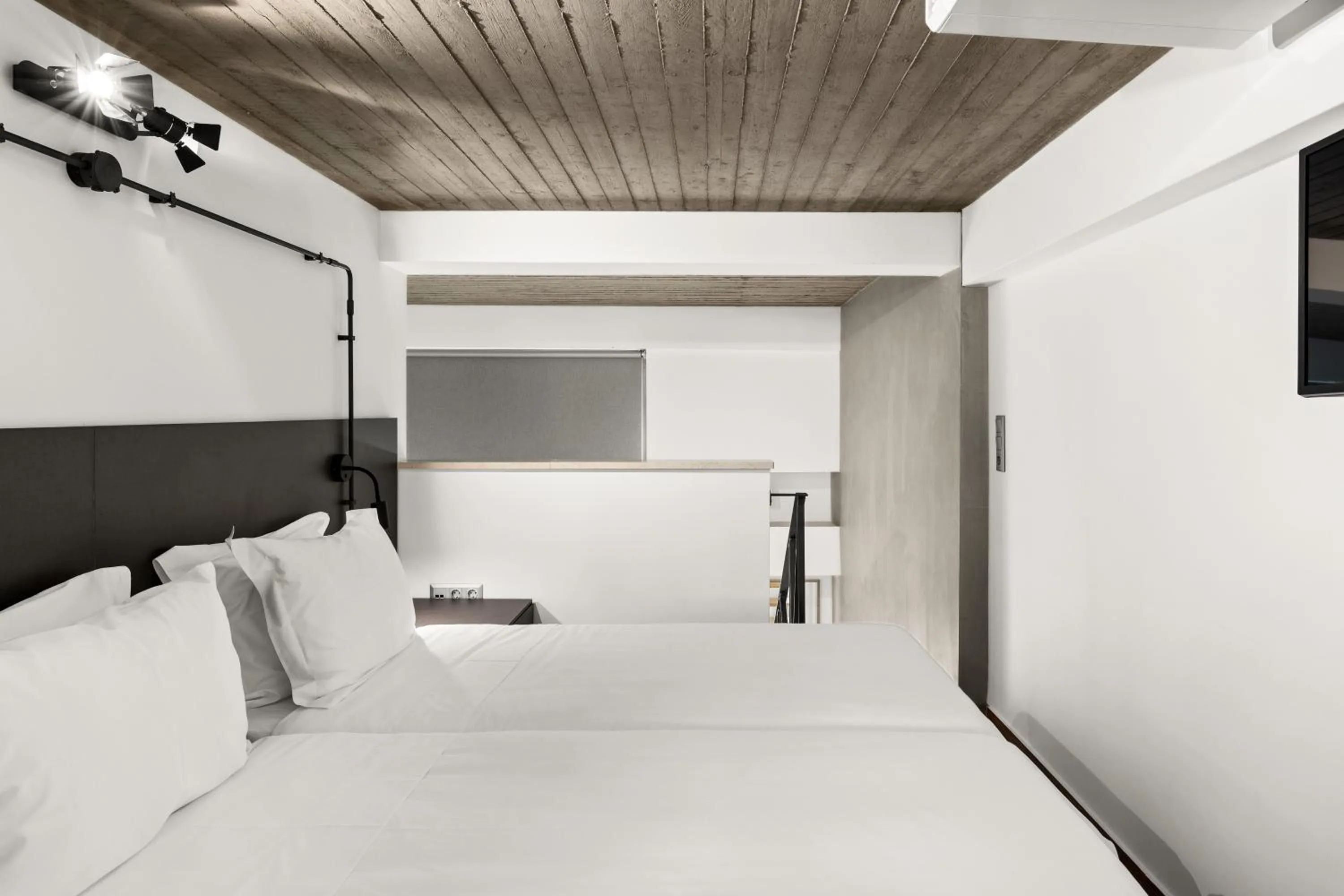 Bed in ATHENIAN VIEW LOFT