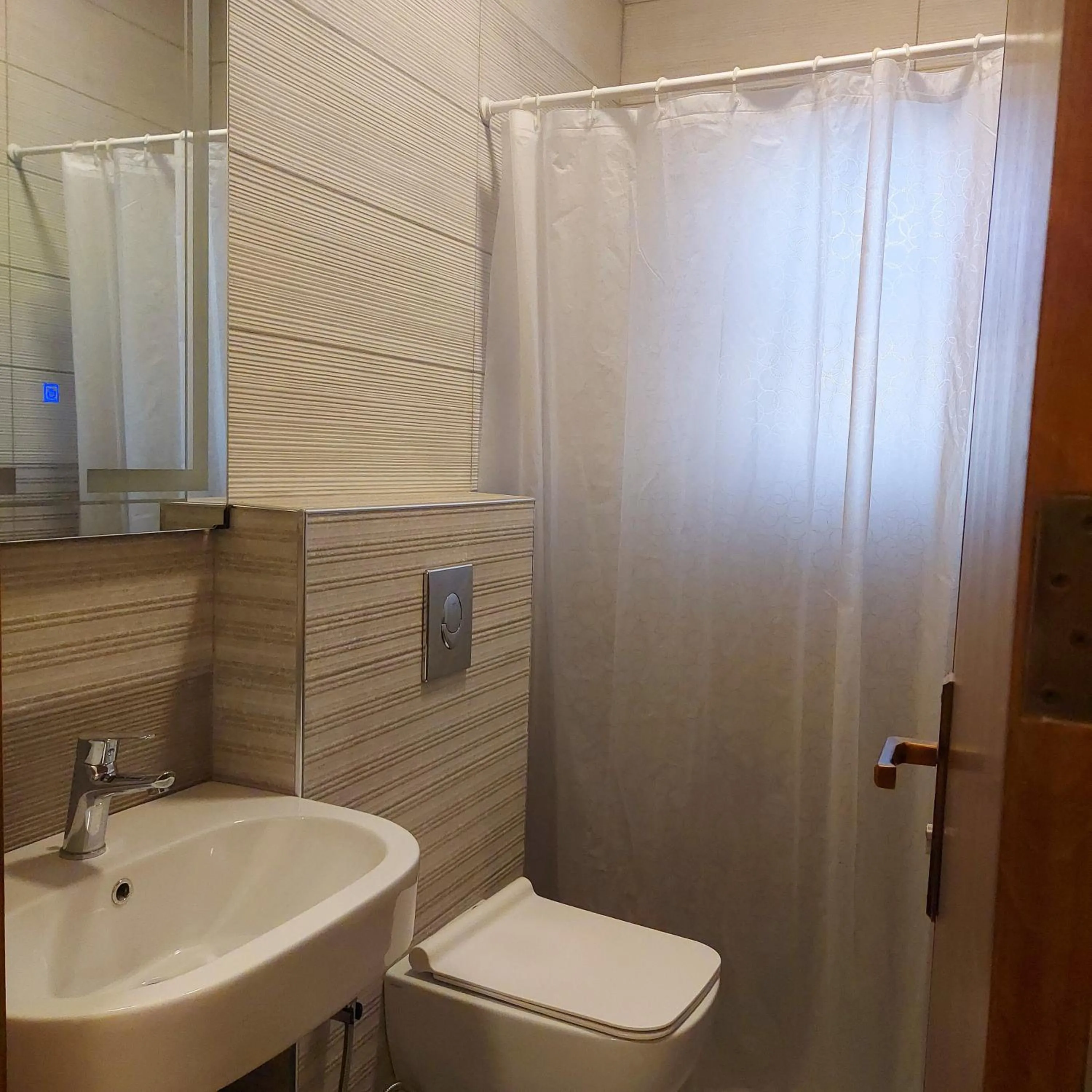 Toilet in COCO Guesthouse