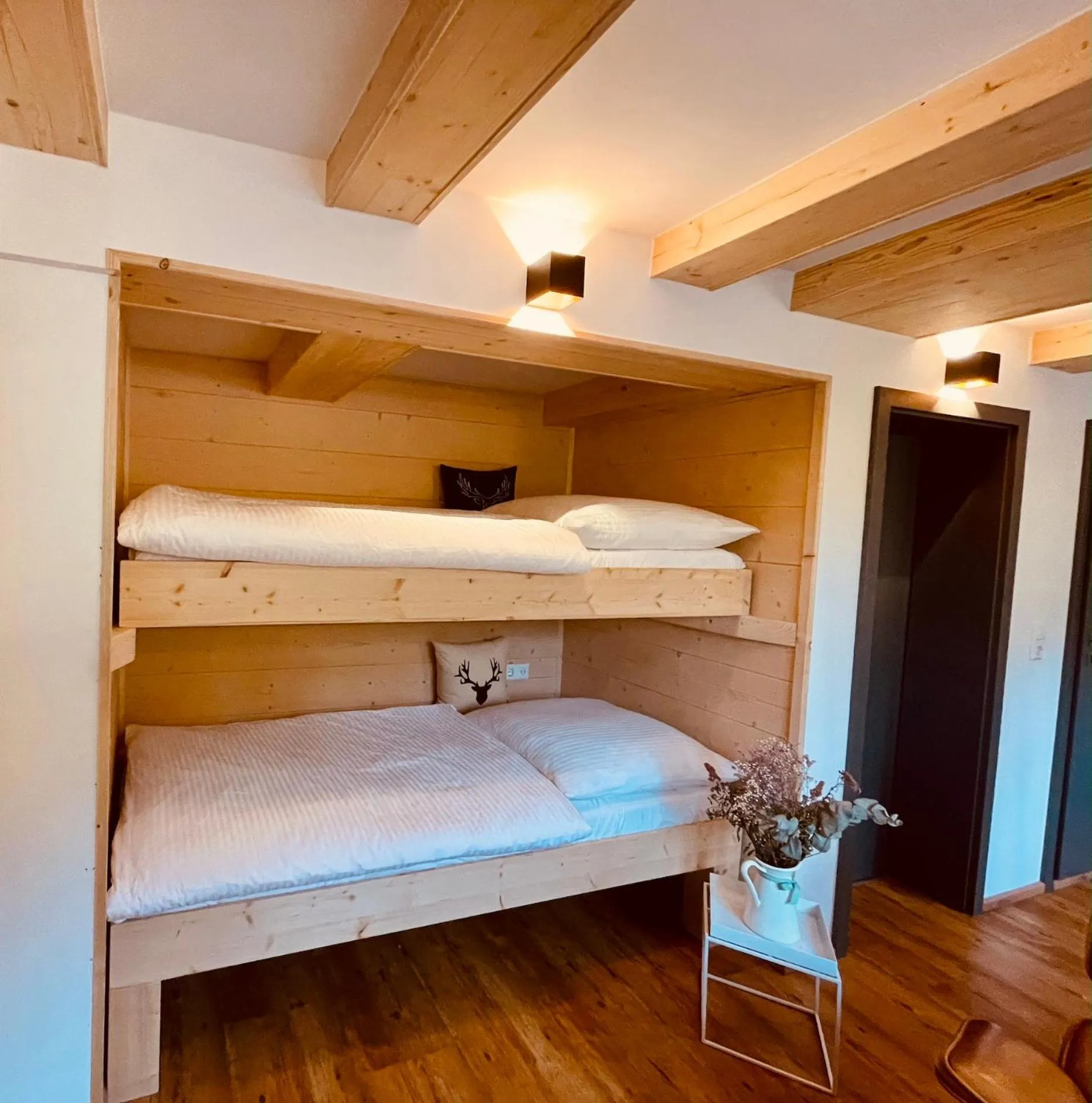 bunk bed, Bed in RotmeerHaus
