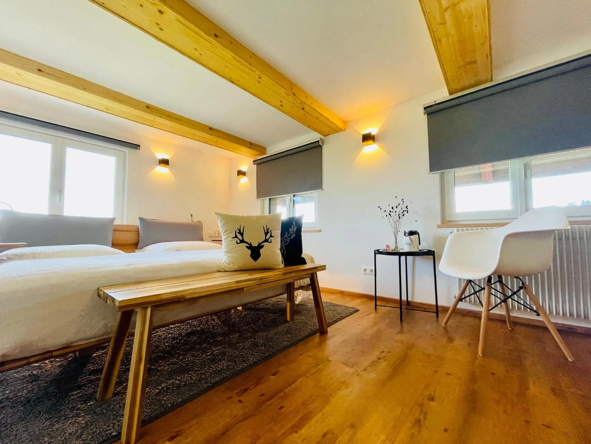 Photo of the whole room, Bed in RotmeerHaus