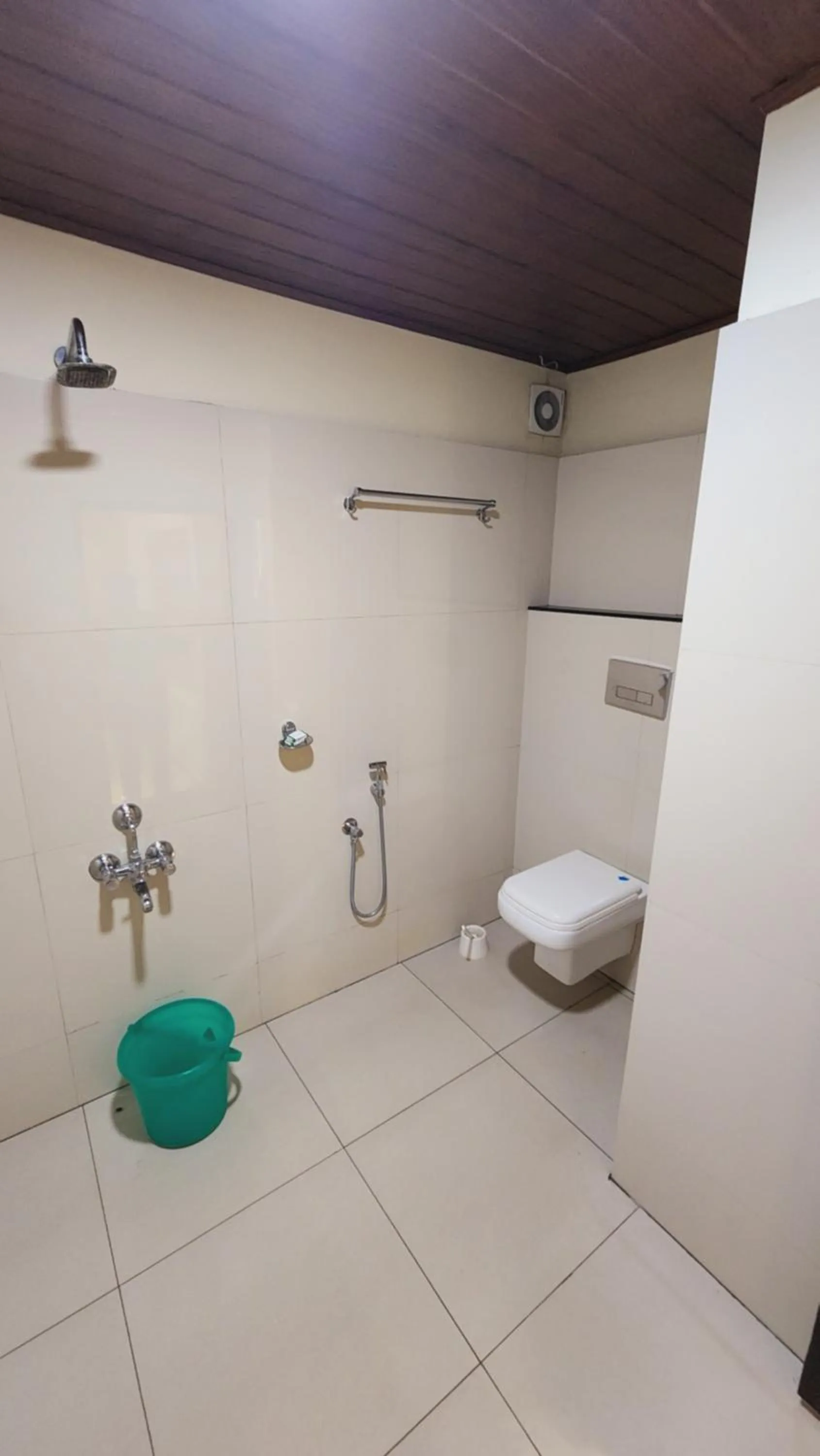 Shower in Muziris Manor Residency