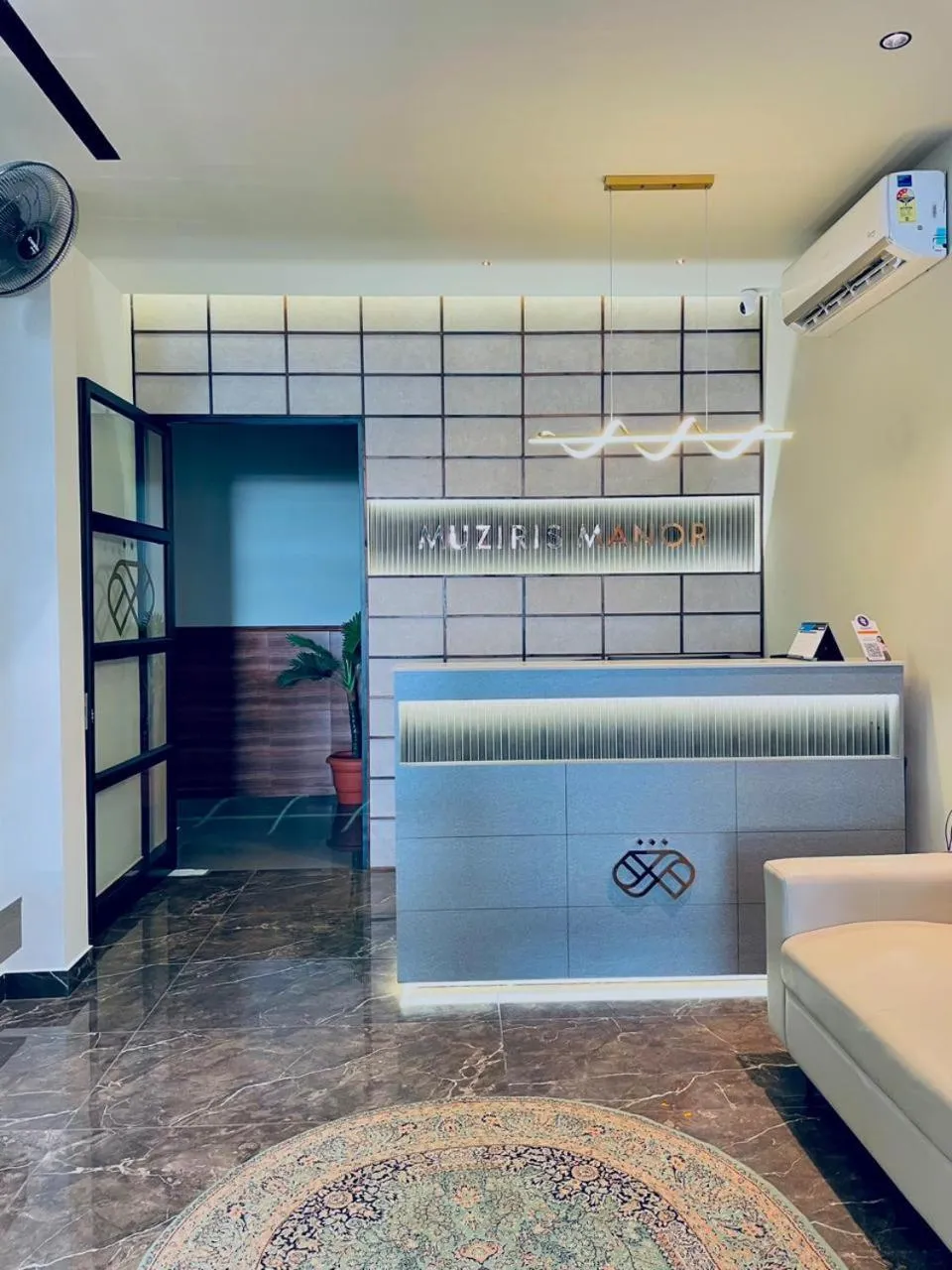 Property building, Bed in Muziris Manor Residency