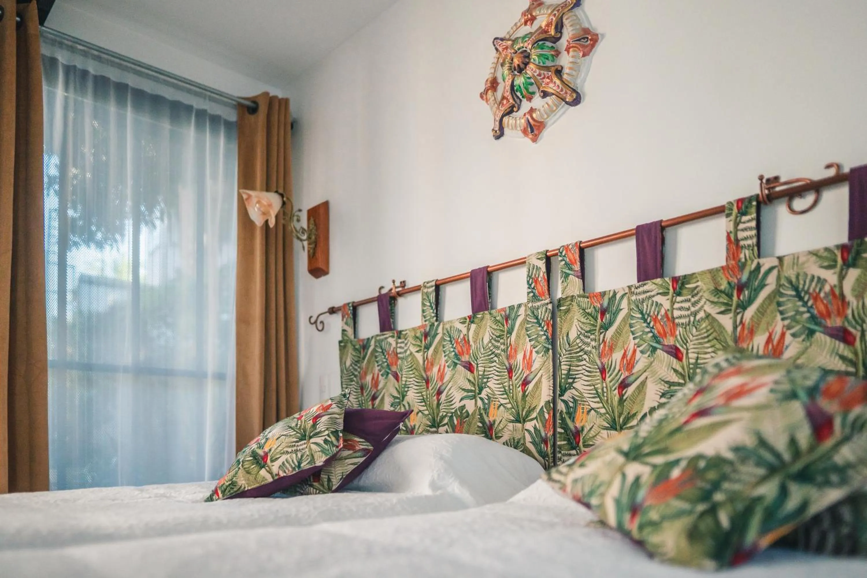 Decorative detail, Bed in AYCA La Flora Hotel Boutique