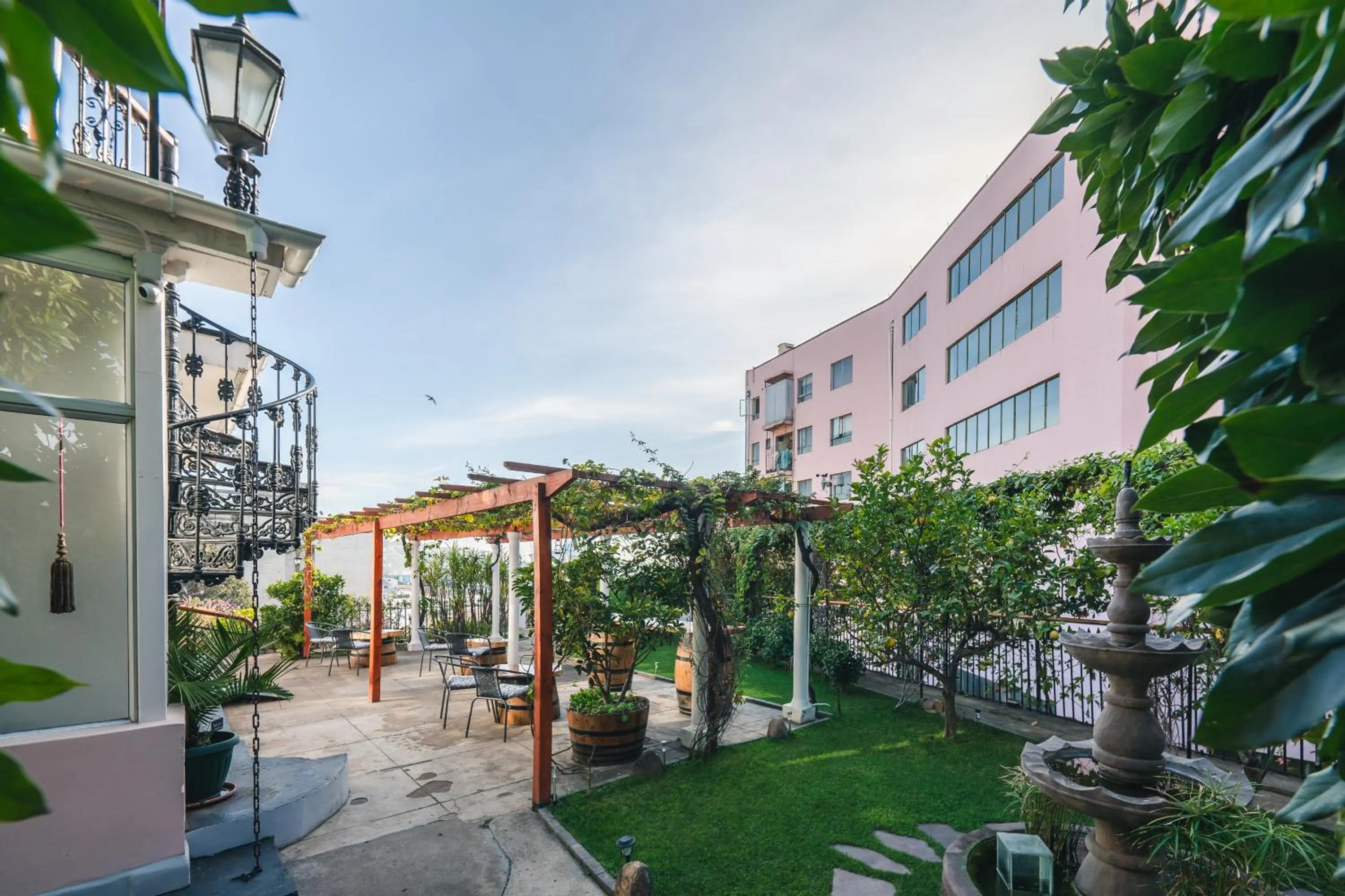 Patio in AYCA La Flora Hotel Boutique