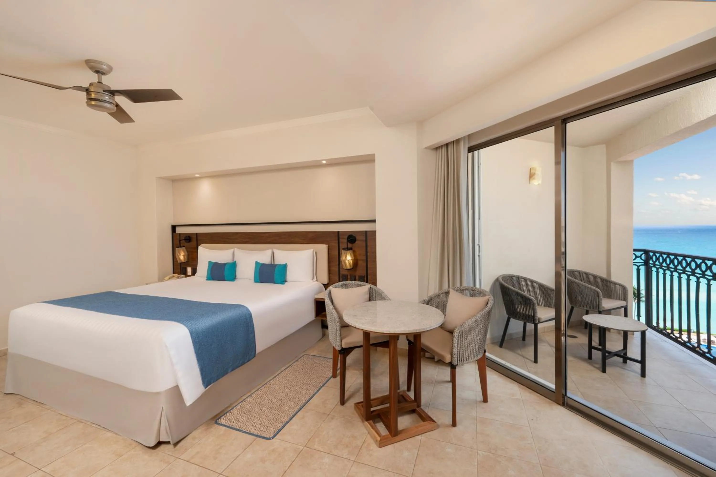 Sea view, Bed in GR Solaris Cancun - All Inclusive