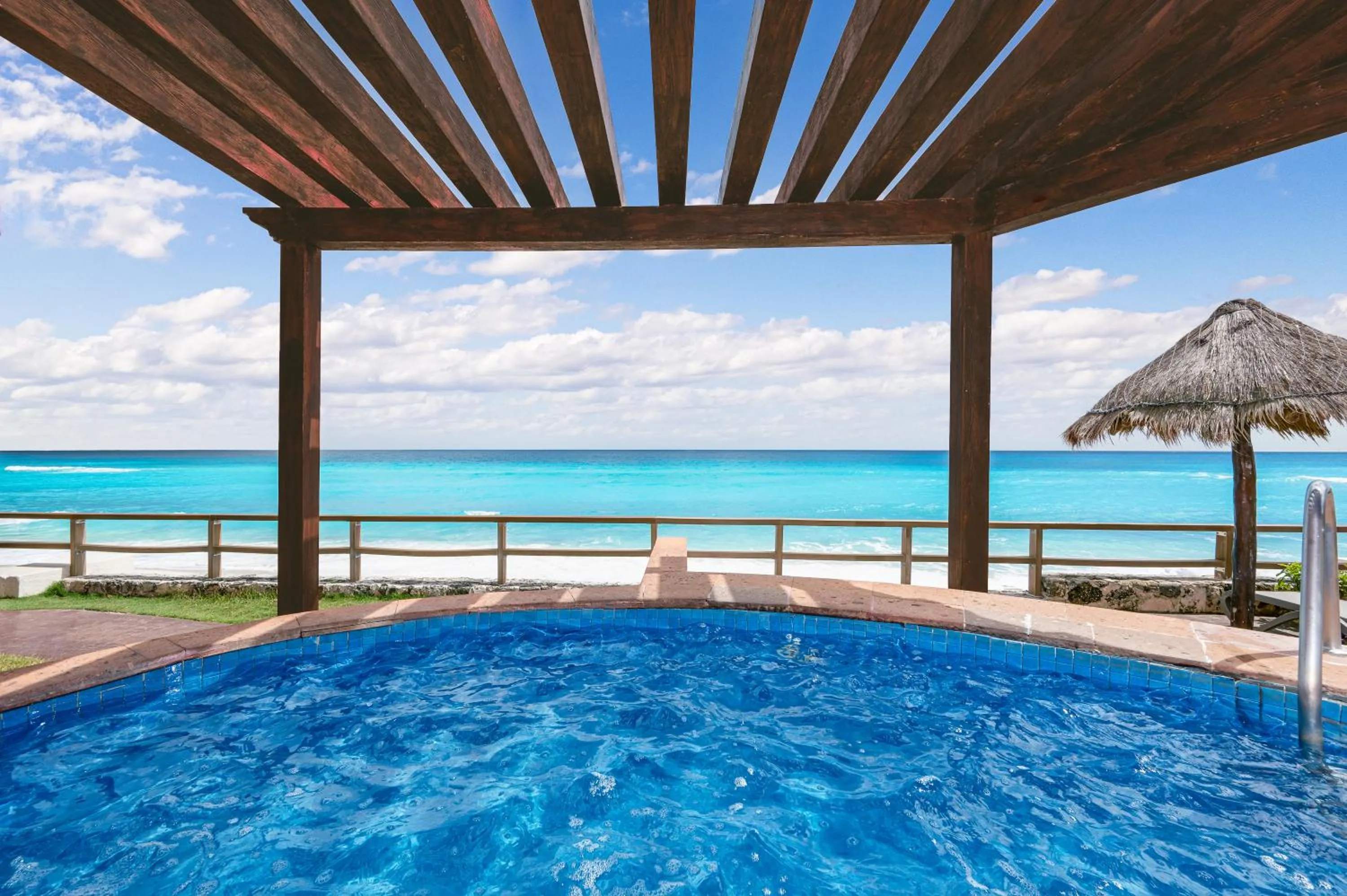 Hot Tub in Royal Solaris Cancun - All Inclusive