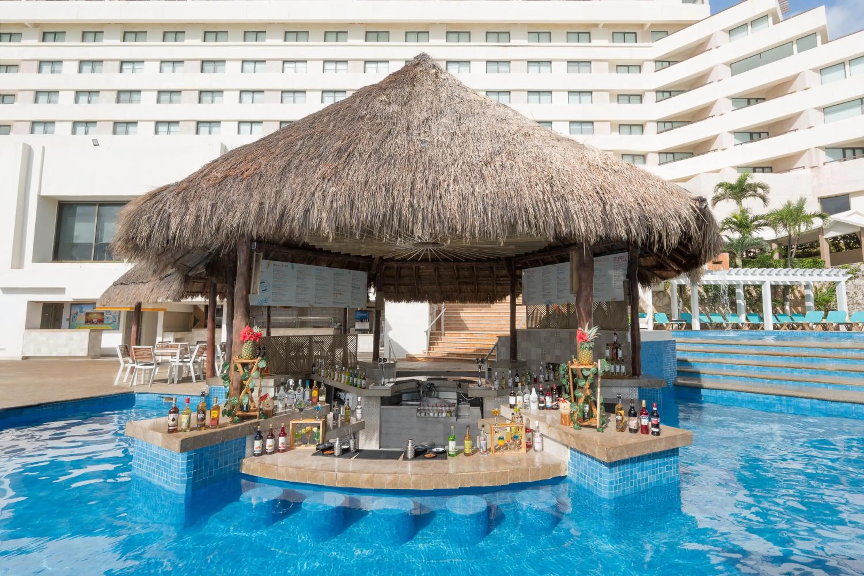 Lounge or bar in Royal Solaris Cancun - All Inclusive