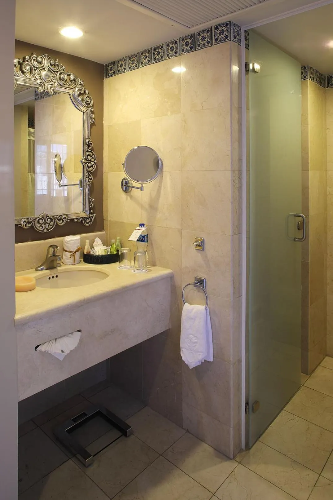 Shower in Emporio Zacatecas