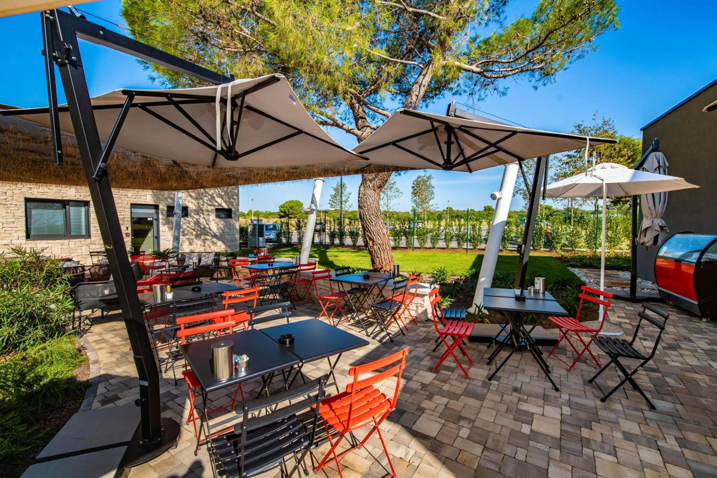 Lounge or bar in Kazela Apartments