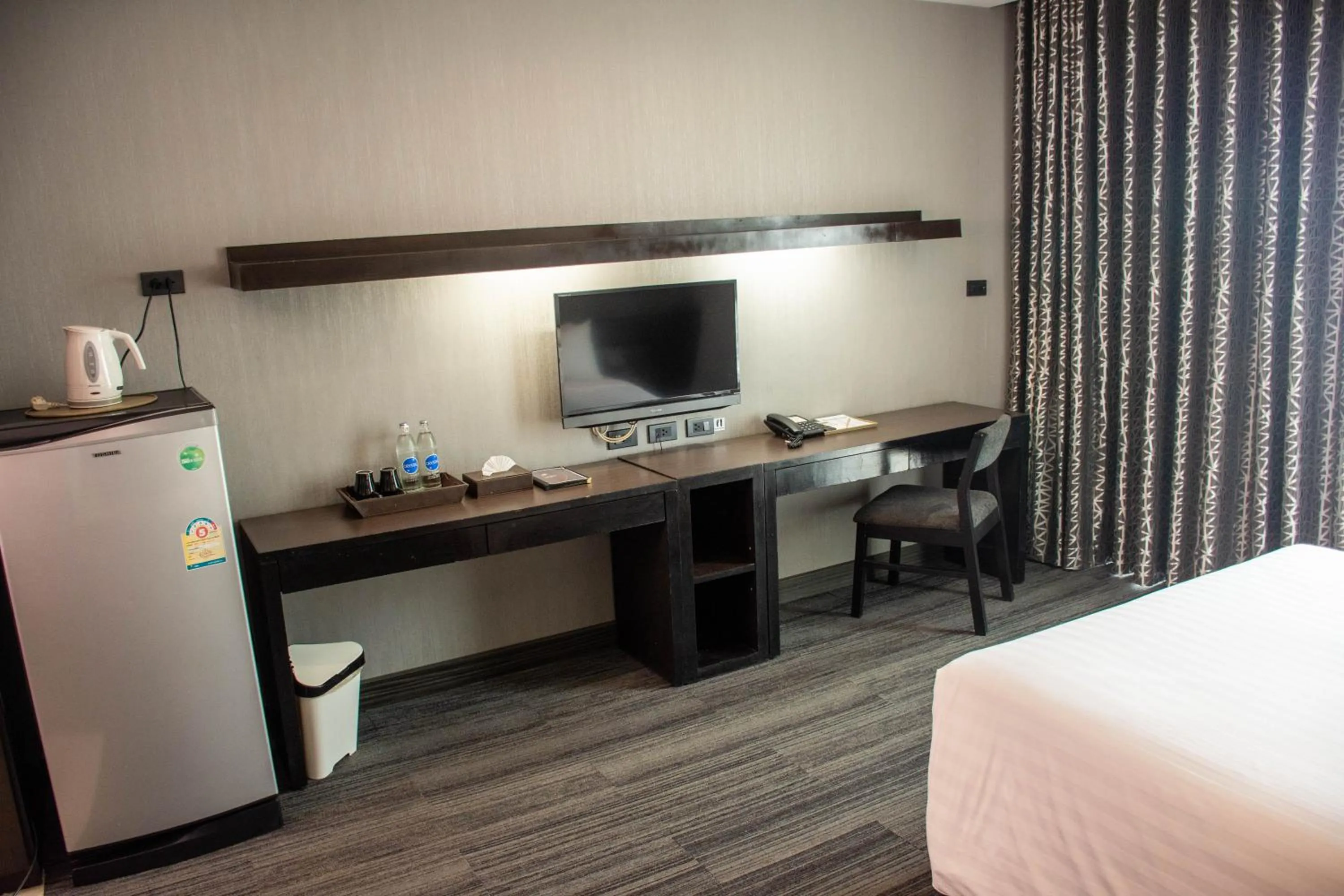 TV and multimedia, Bed in Chor Cher The Luxury Green Hotel - SHA Extra Plus