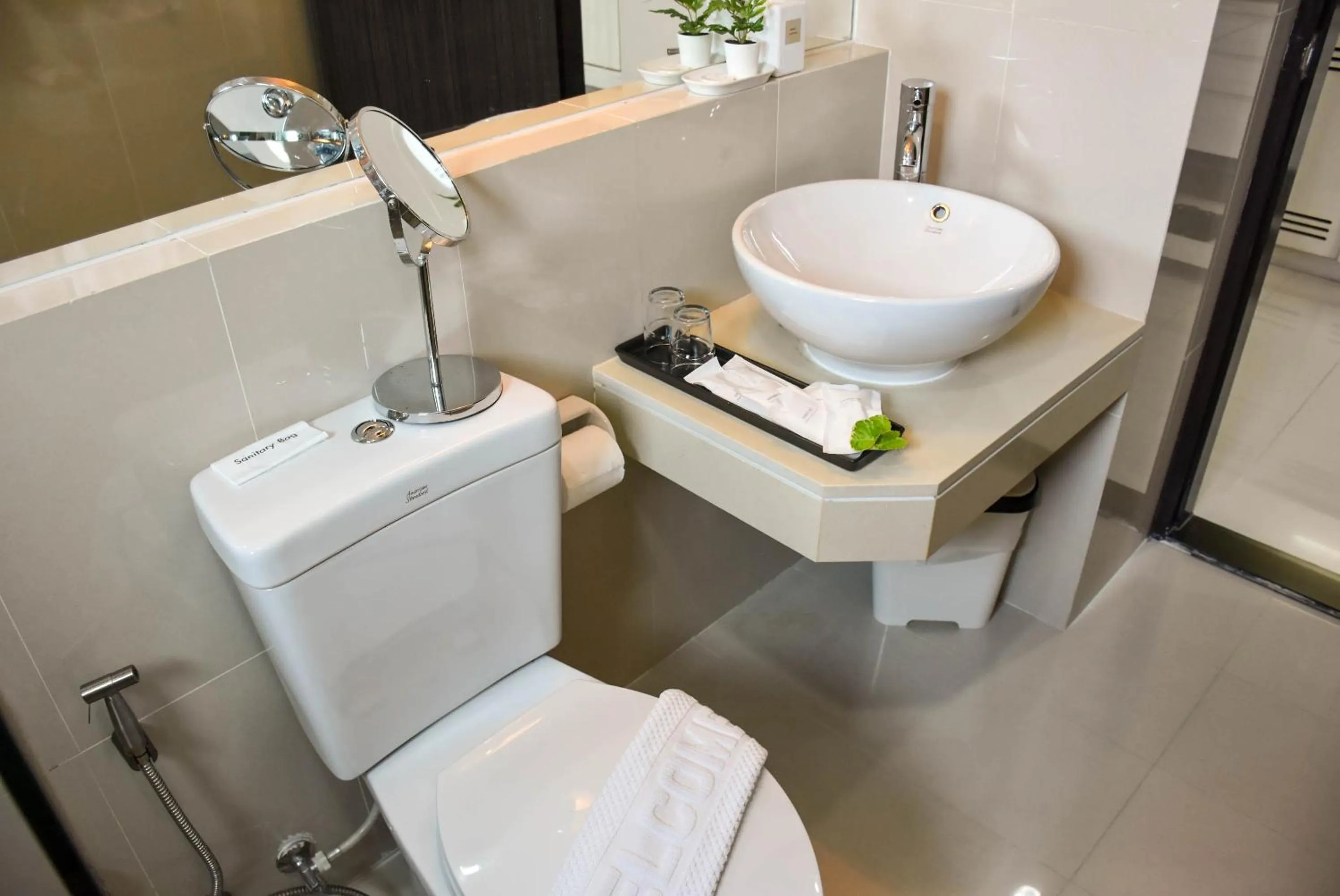 Toilet in Chor Cher The Luxury Green Hotel - SHA Extra Plus