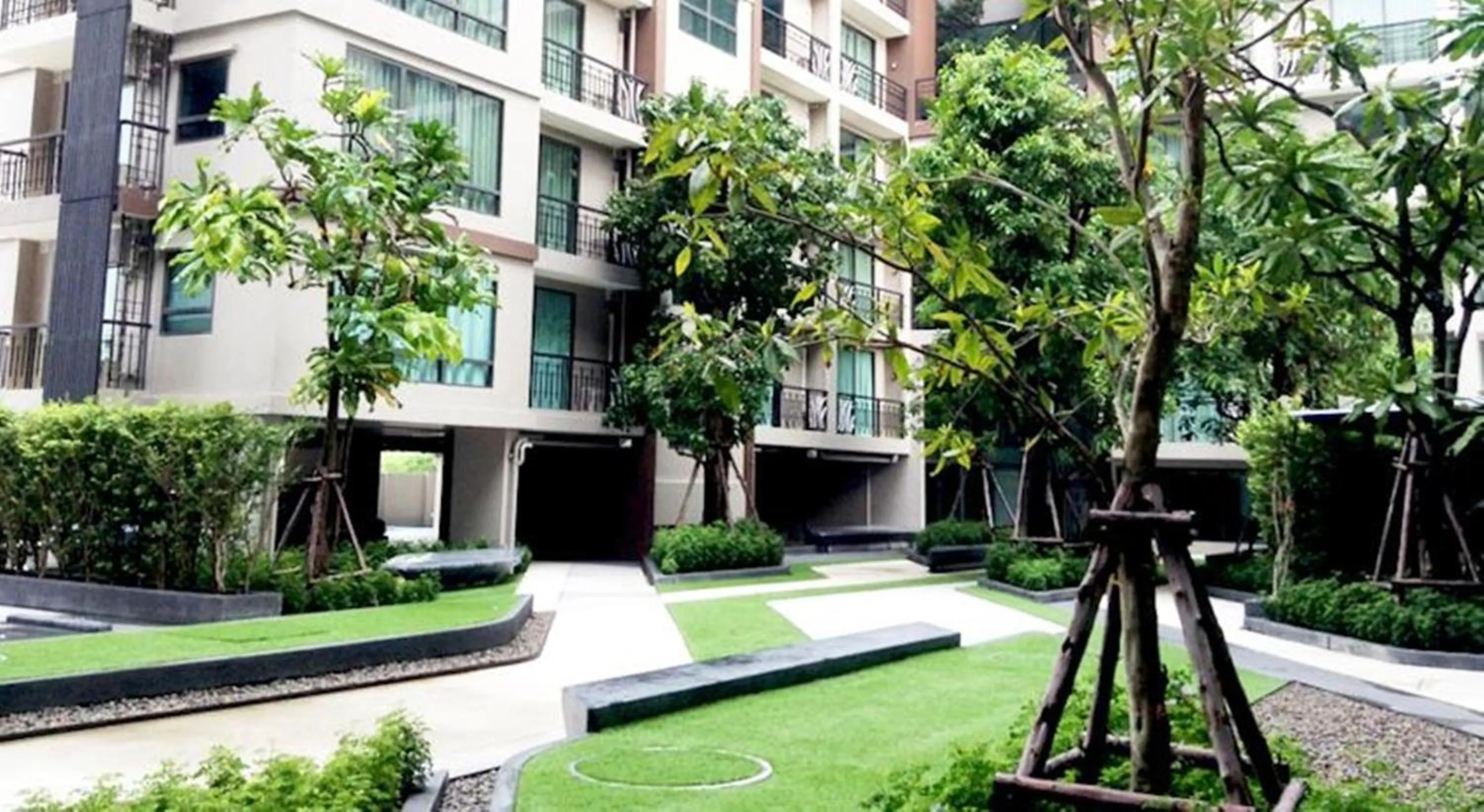 Facade/entrance in Chor Cher The Luxury Green Hotel - SHA Extra Plus