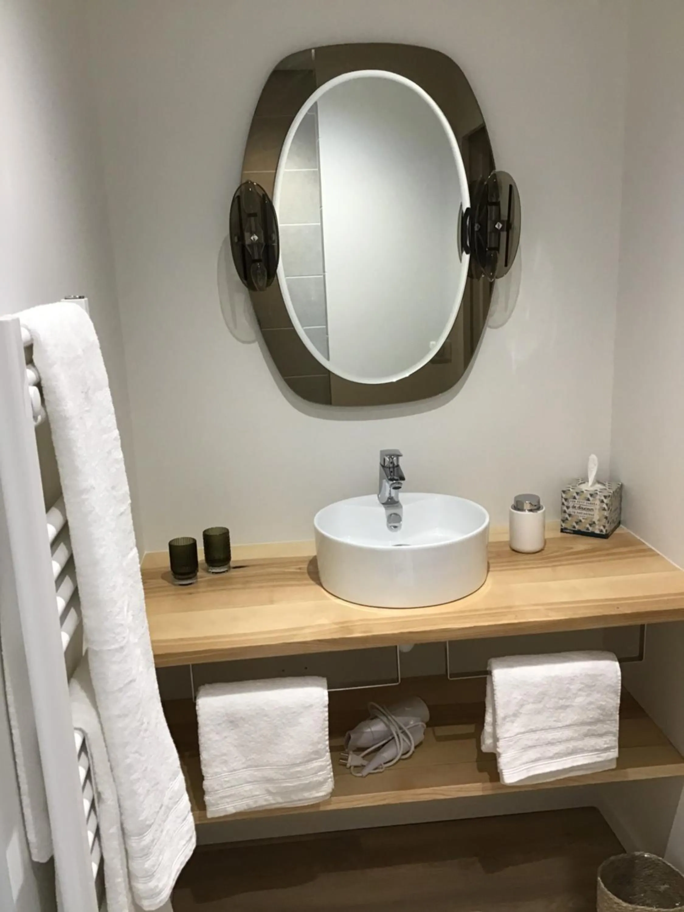 Bathroom in Chambres d hôtes La clé des arches