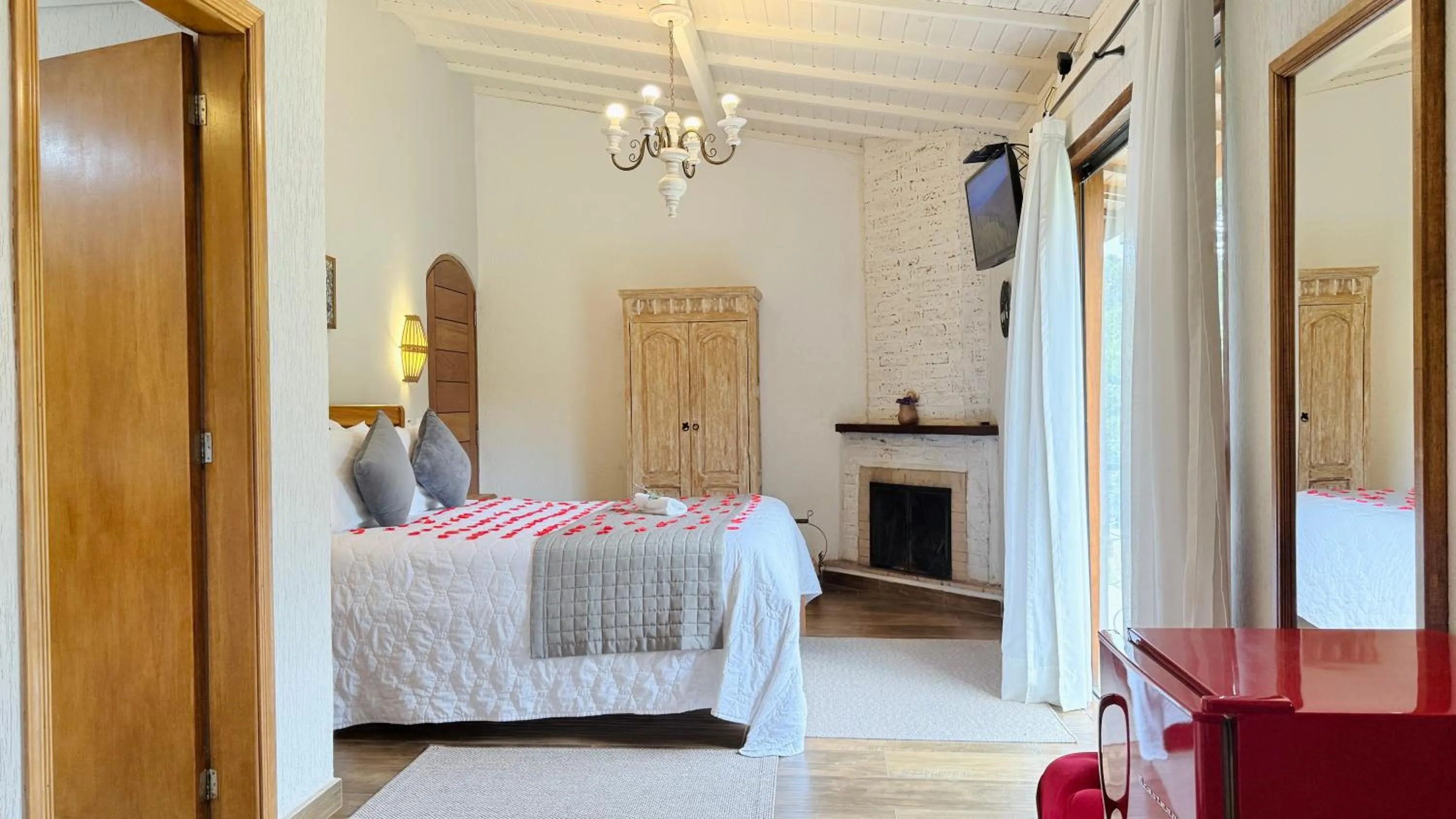 Dining area, Bed in Pousada Villa Monte Verde