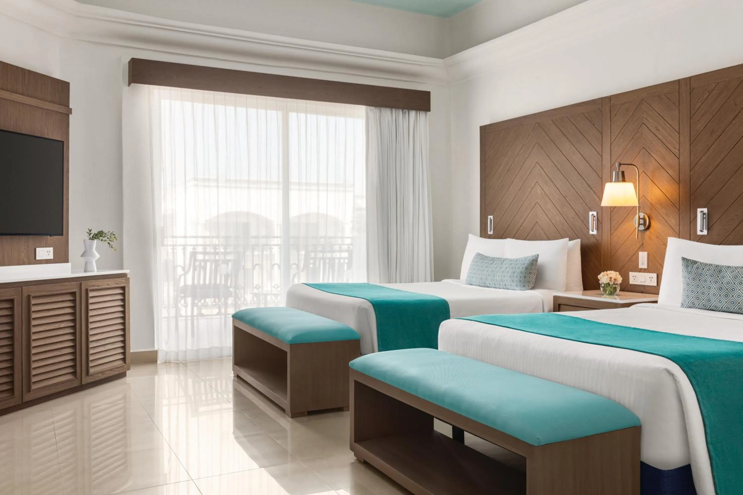 Bed in Wyndham Alltra Playa del Carmen Adults Only All Inclusive