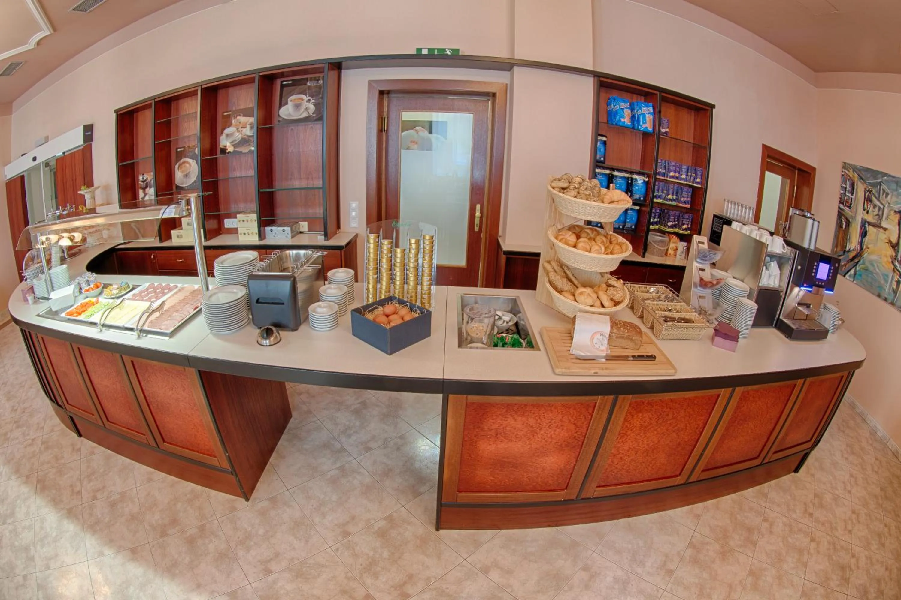 Restaurant/places to eat in Frühstückshotel Waldbauer