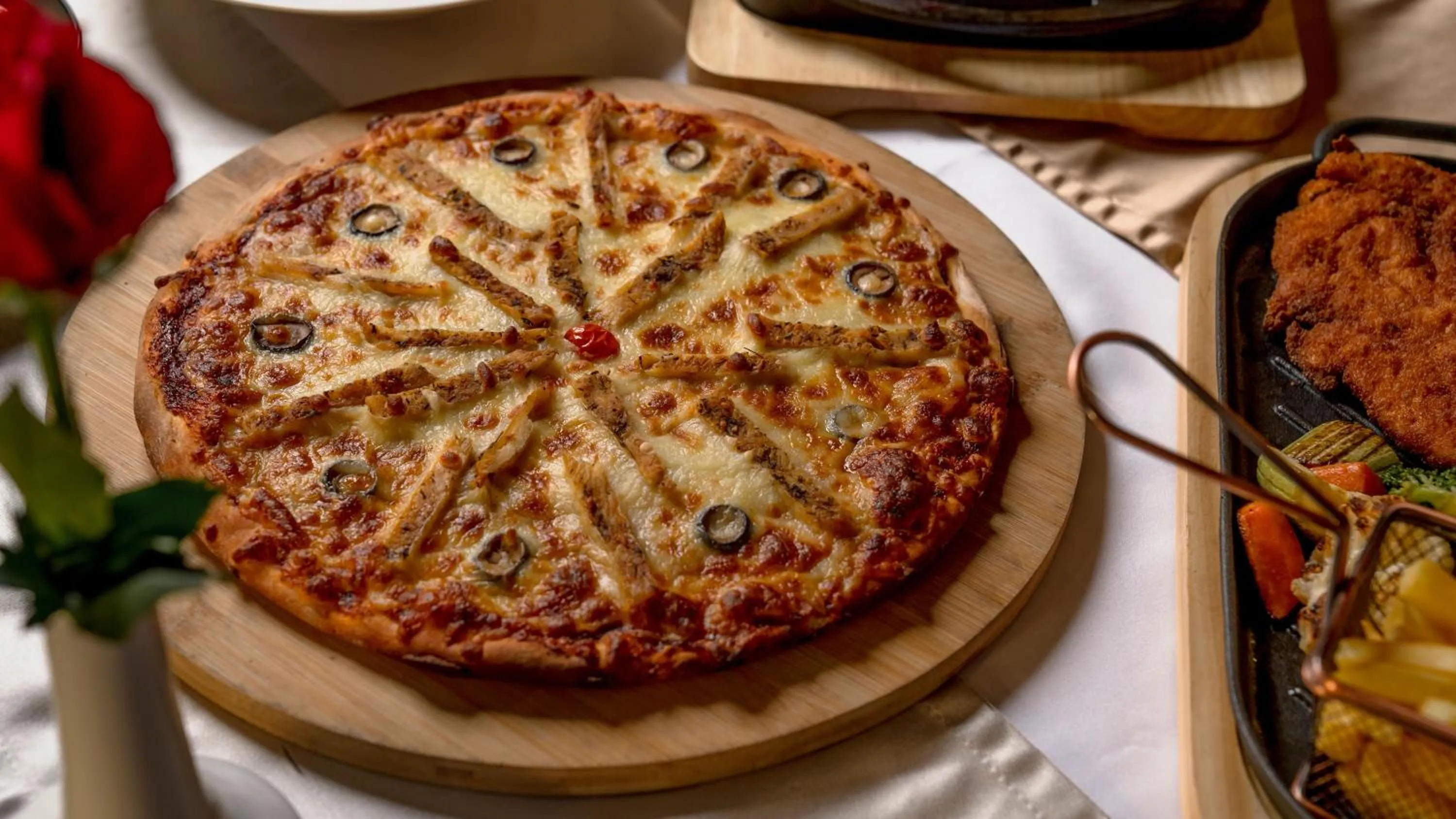 Restaurant/places to eat in Noor Land Hotel