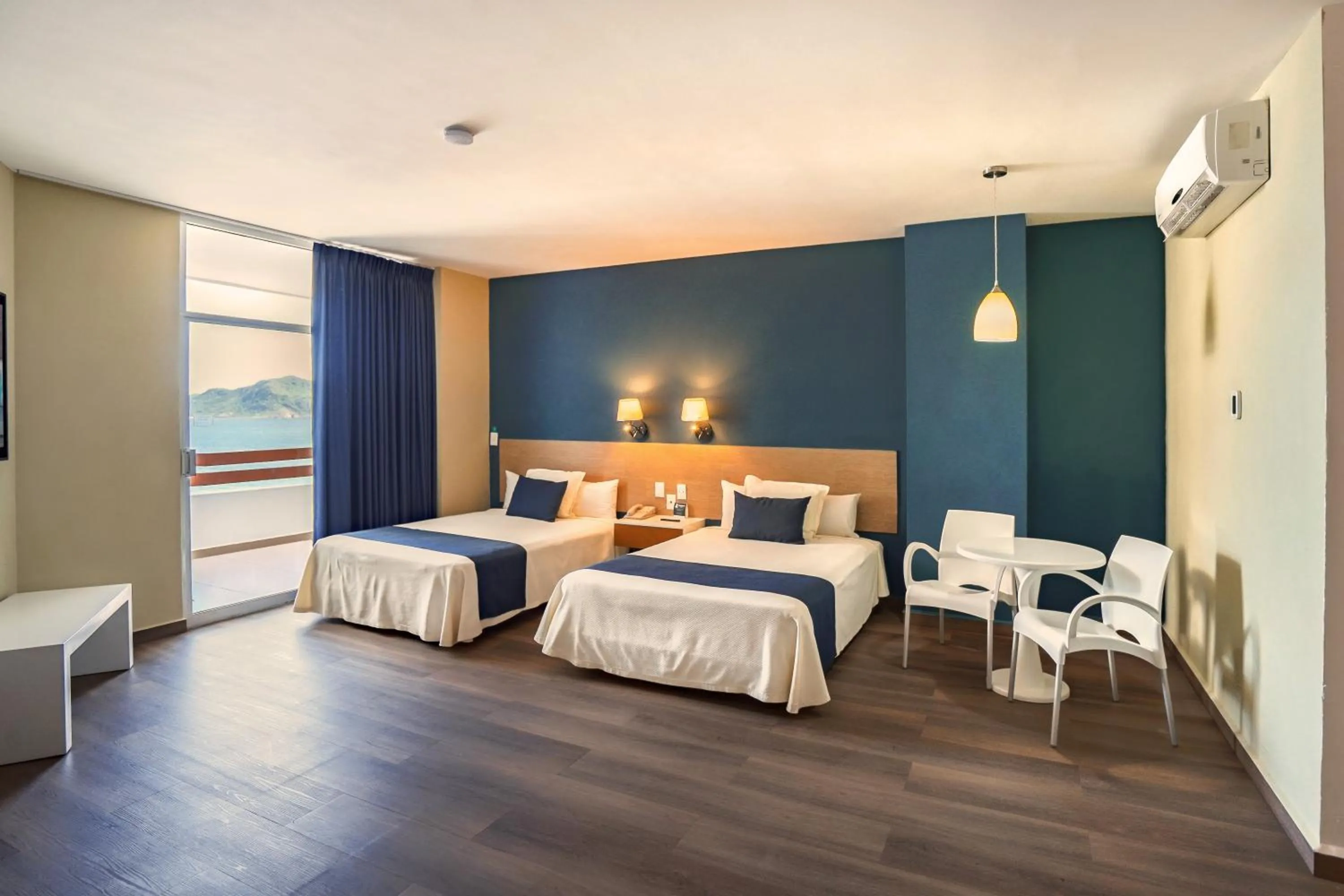 Photo of the whole room, Bed in Oceano Palace