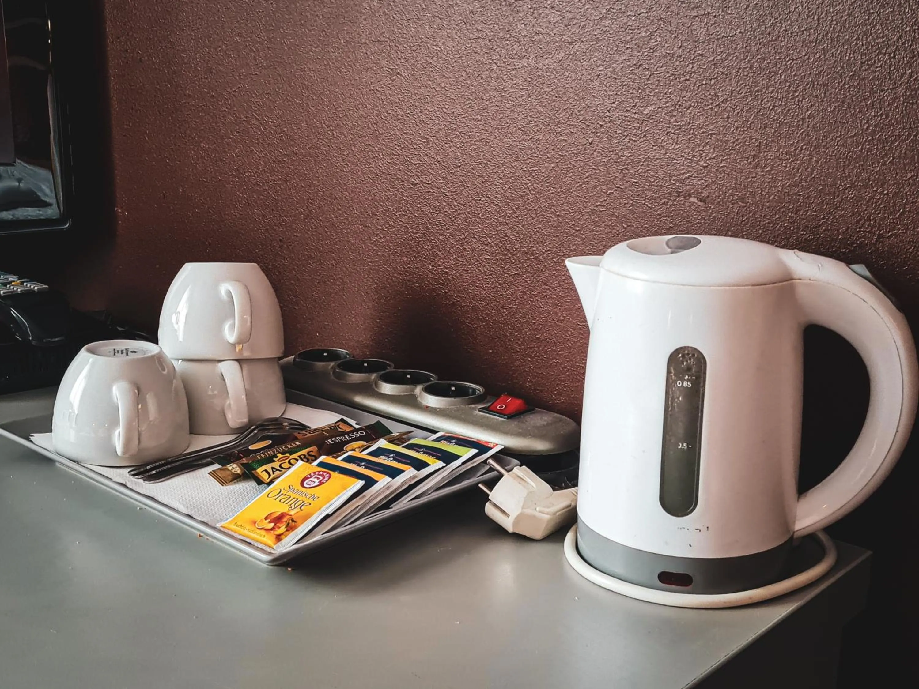 Coffee/tea facilities in Hotel 108
