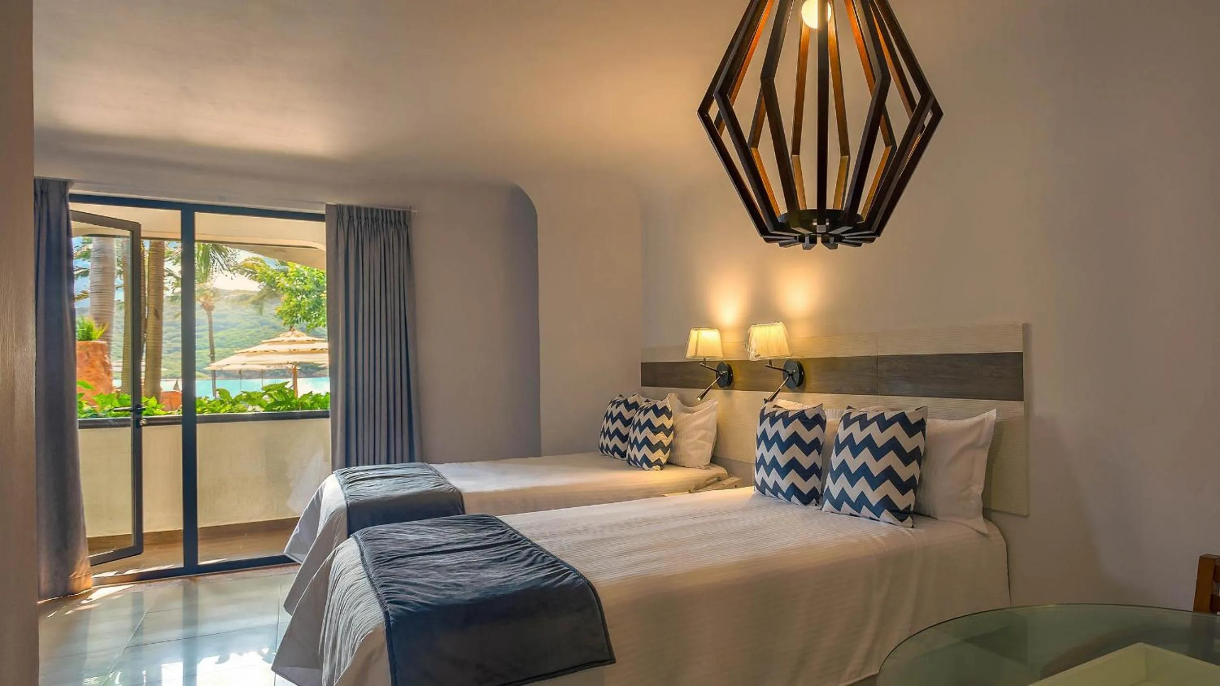 Bedroom, Bed in Luna Palace