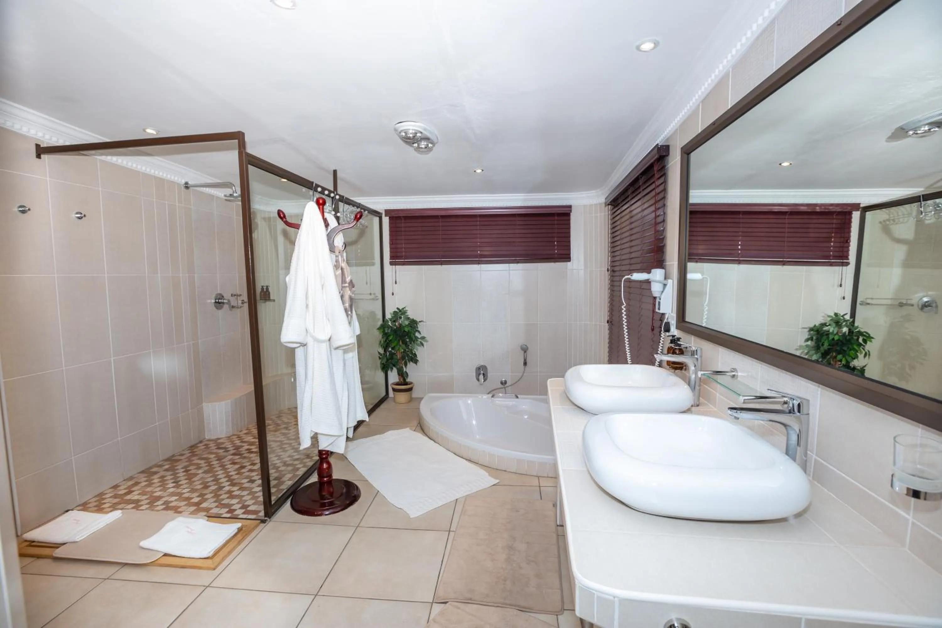 Bathroom in Lapa Lange Game Lodge