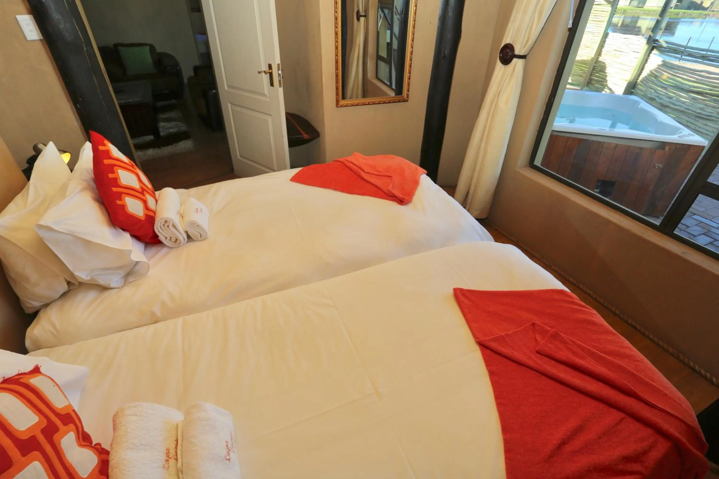 Bedroom, Bed in Lapa Lange Game Lodge
