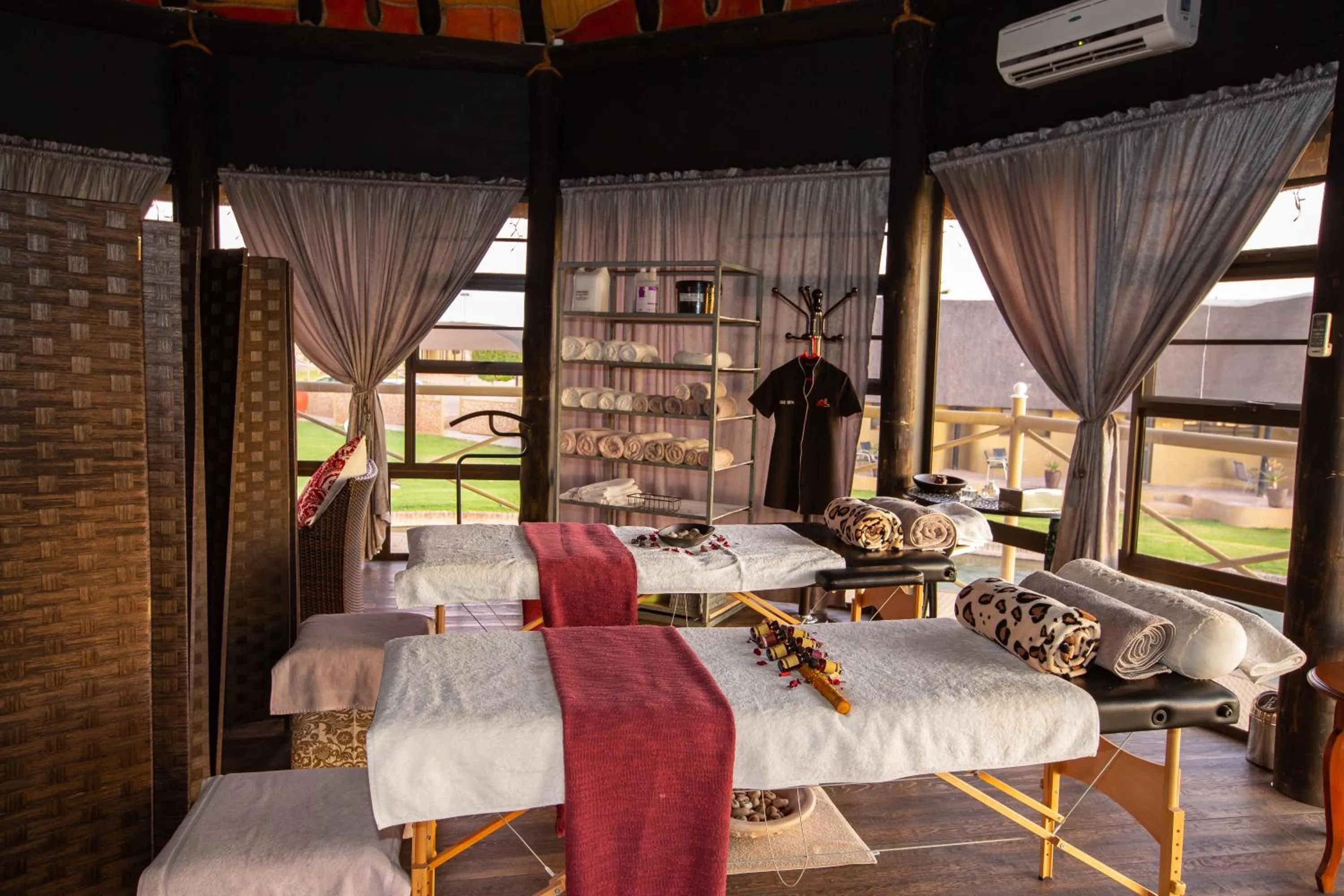 Massage in Lapa Lange Game Lodge