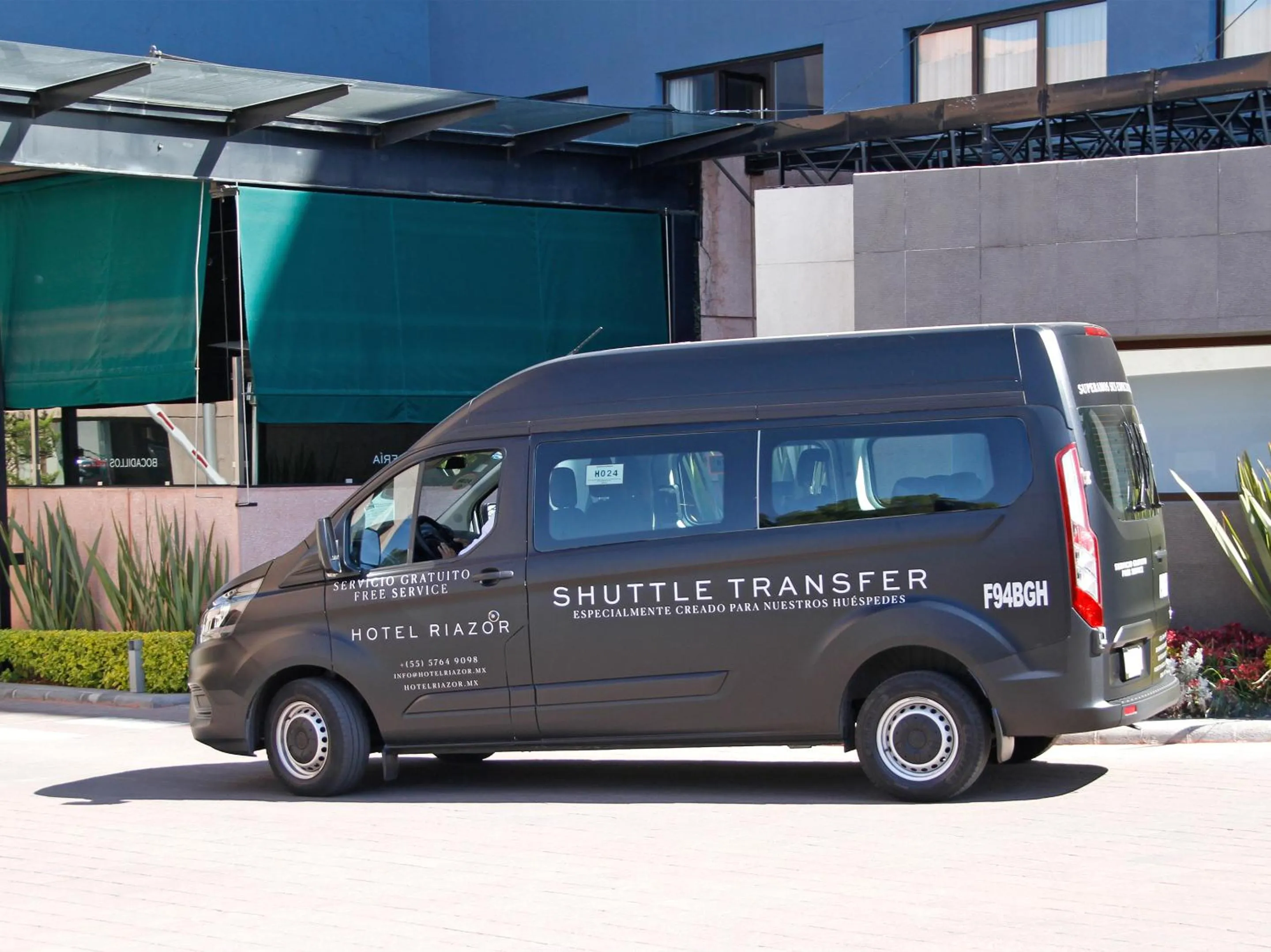 shuttle in Hotel Riazor Aeropuerto