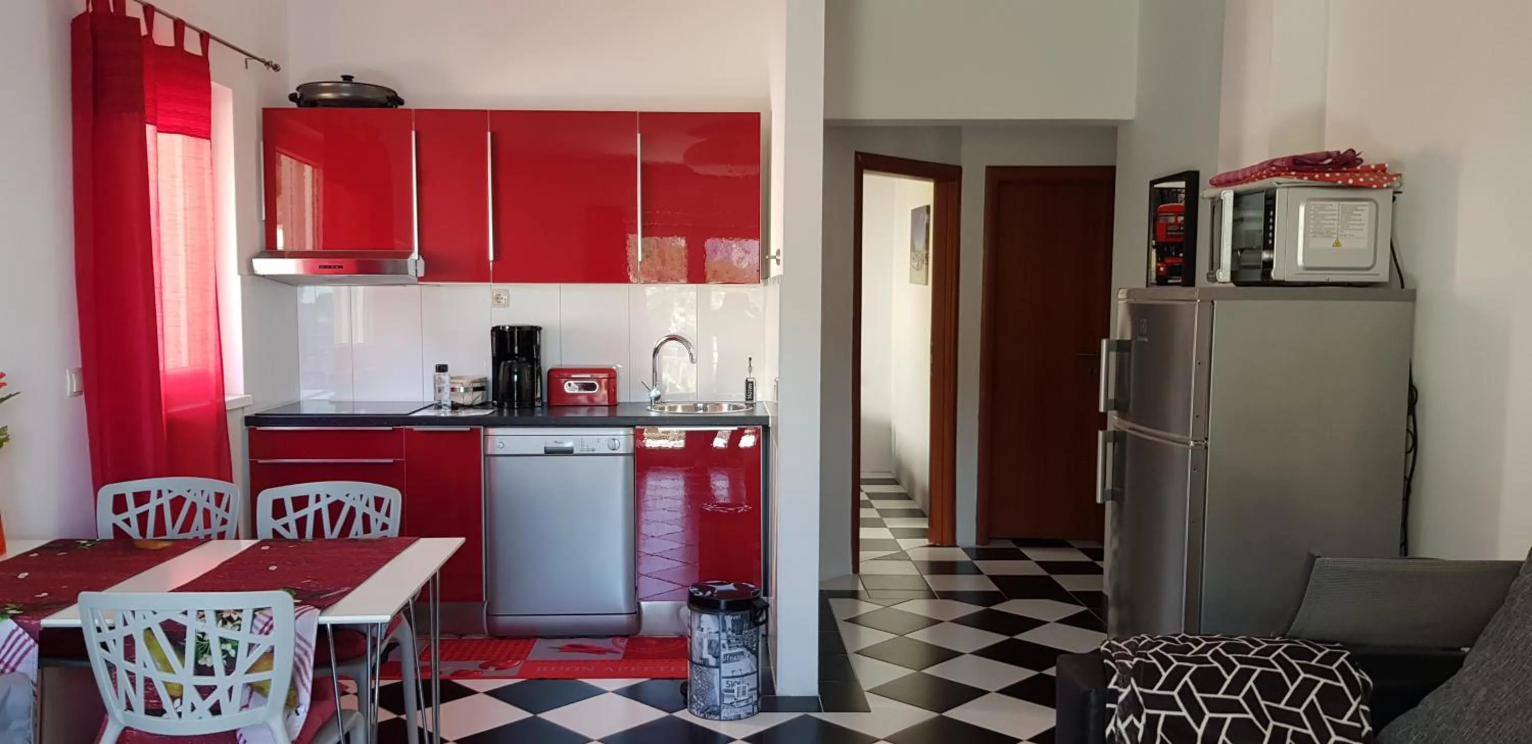 Kitchen or kitchenette in Villa Jagoda