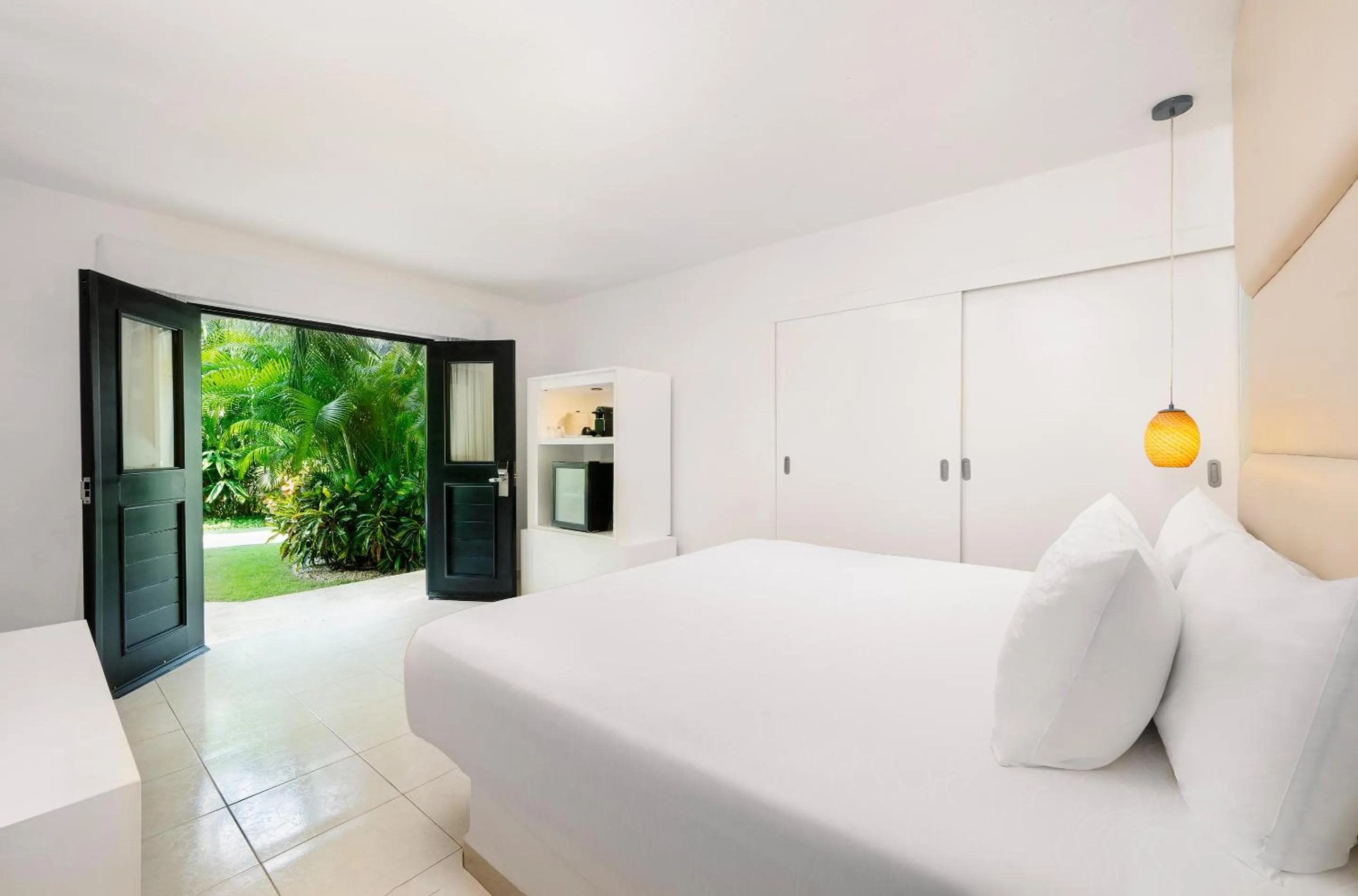 Bedroom, Bed in Desire Riviera Maya Resort All Inclusive - Couples Only