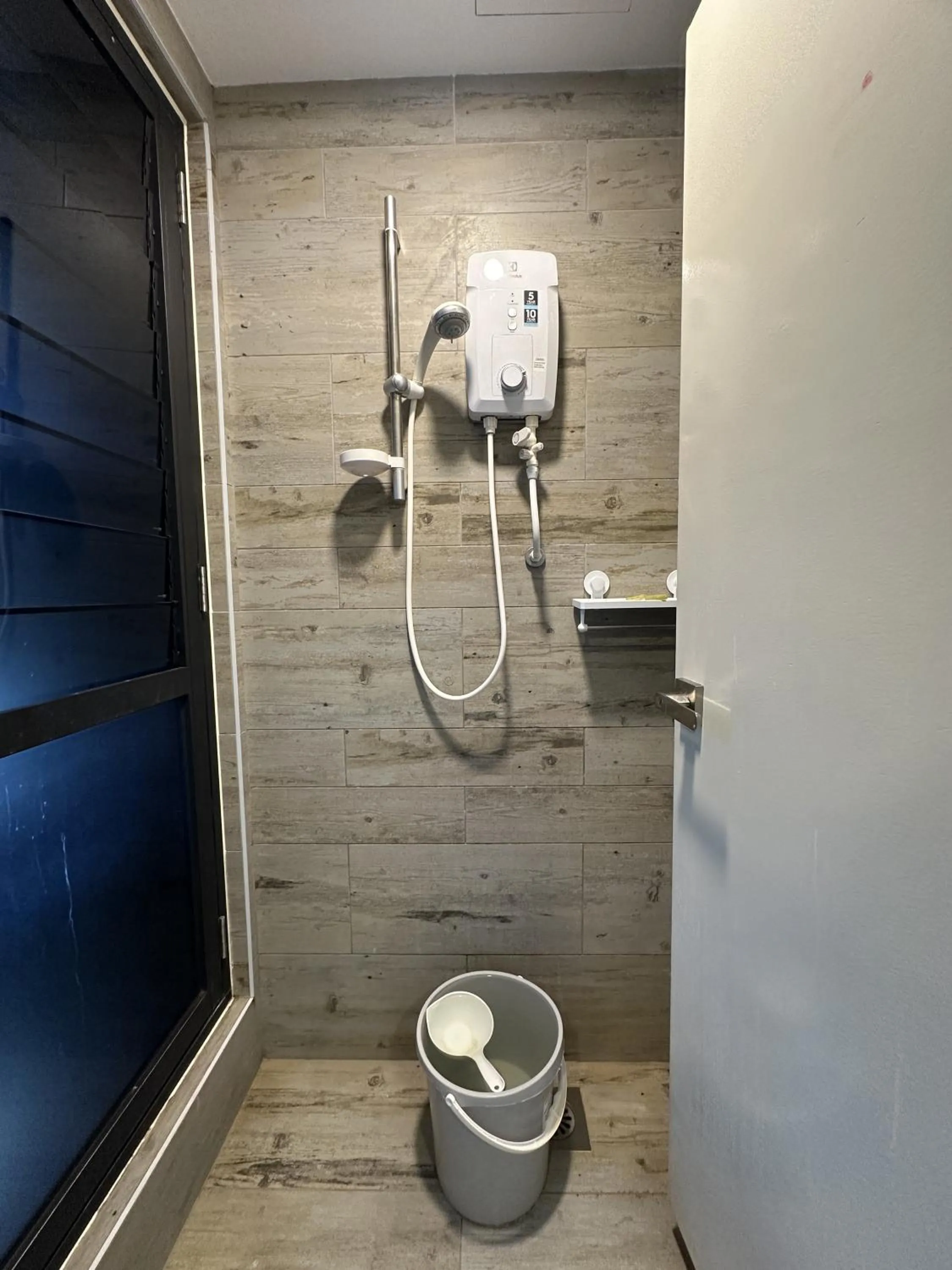 Bathroom in Arte Mont Kiara by Airhost