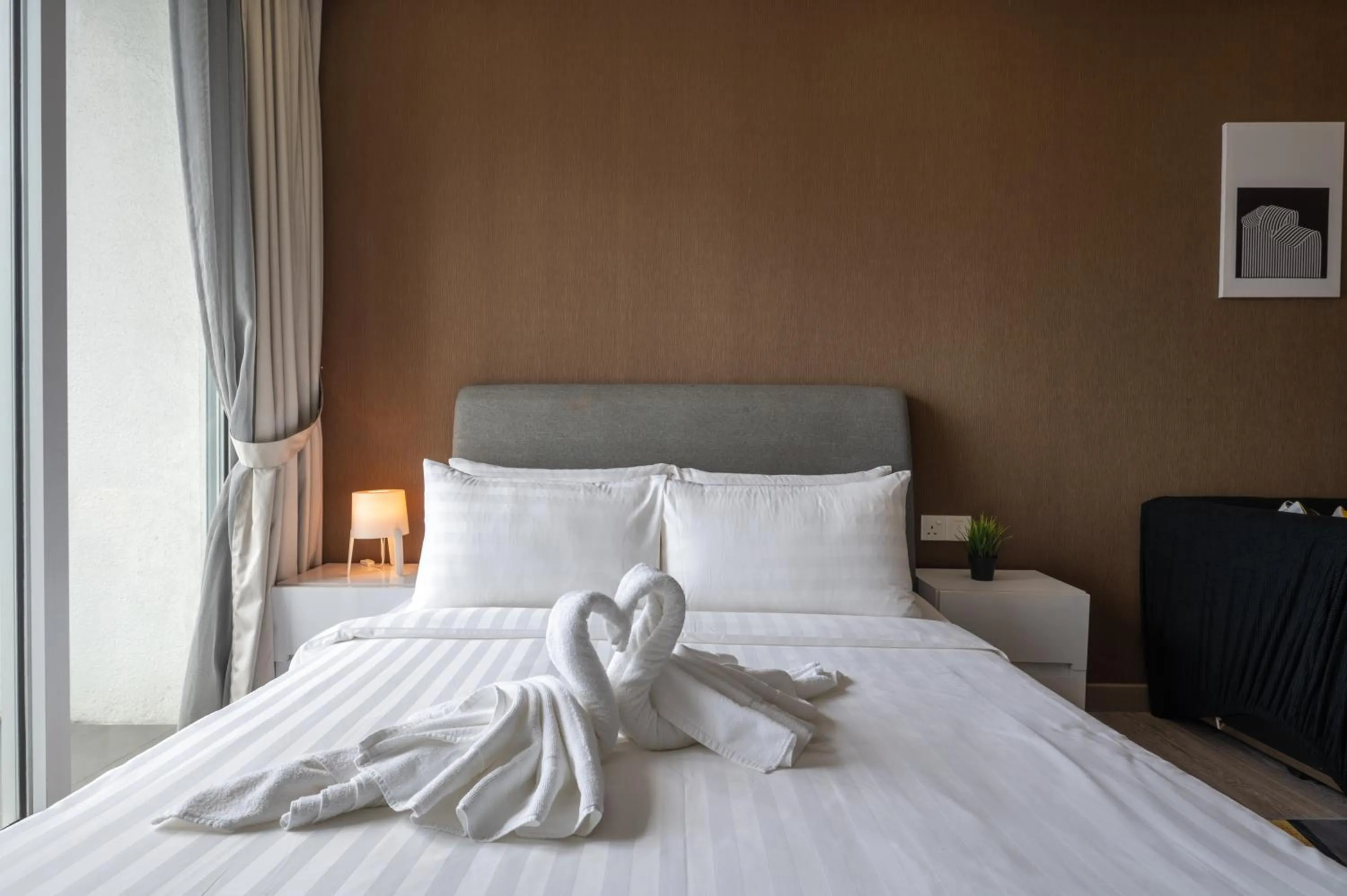 Bed in Greystone One Bukit Ceylon