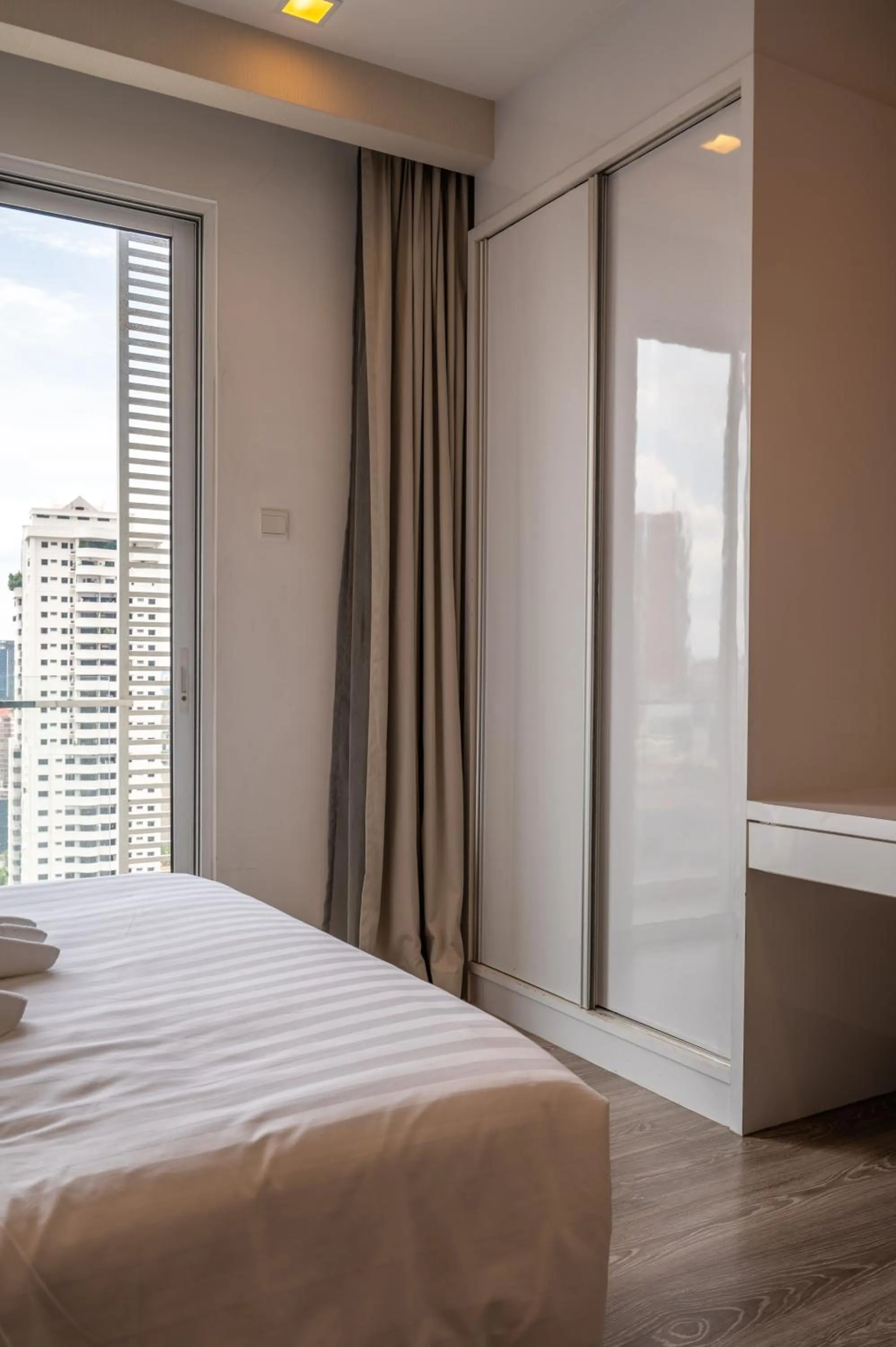 Bed in Greystone One Bukit Ceylon