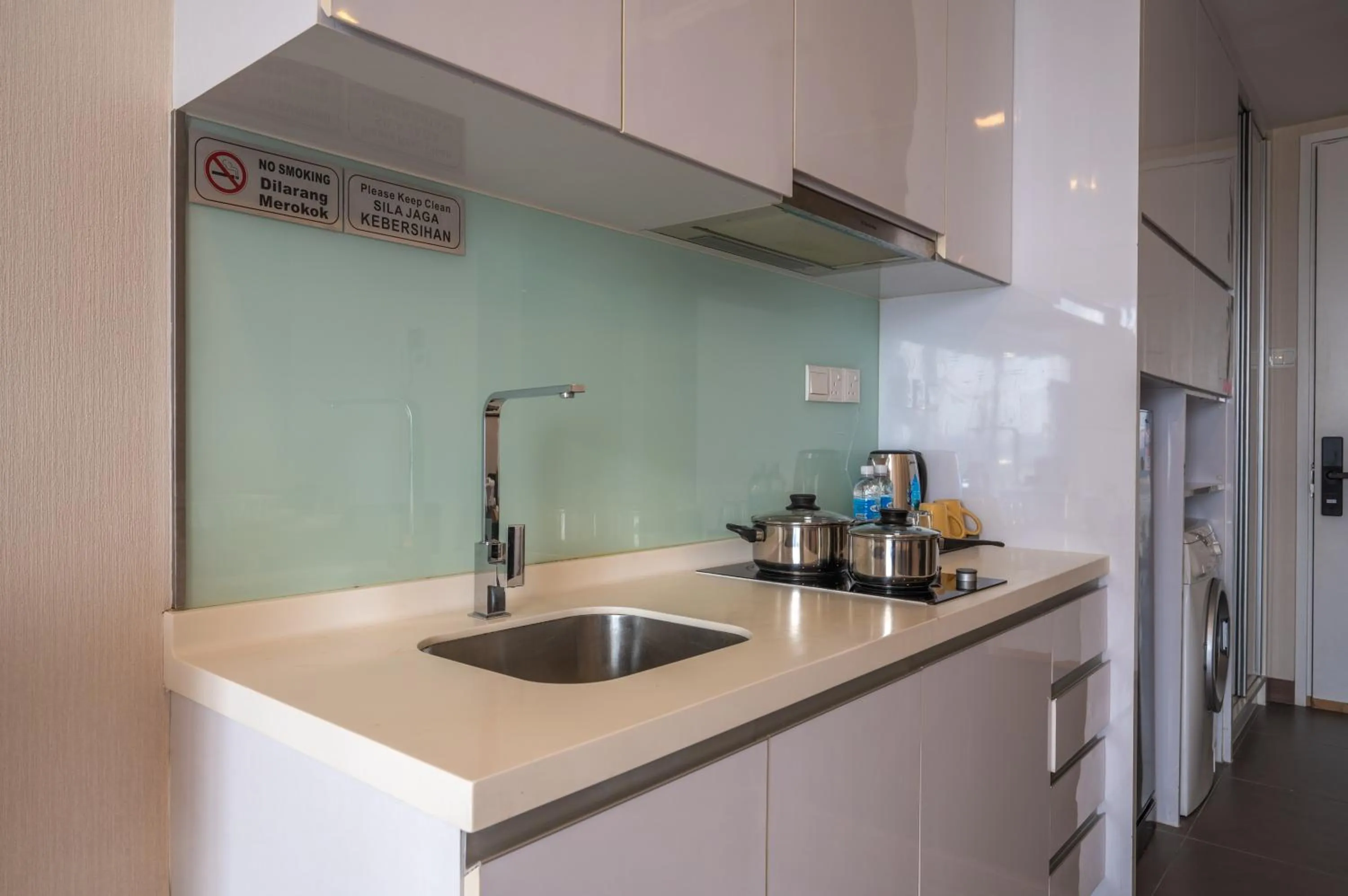 Coffee/tea facilities in Greystone One Bukit Ceylon