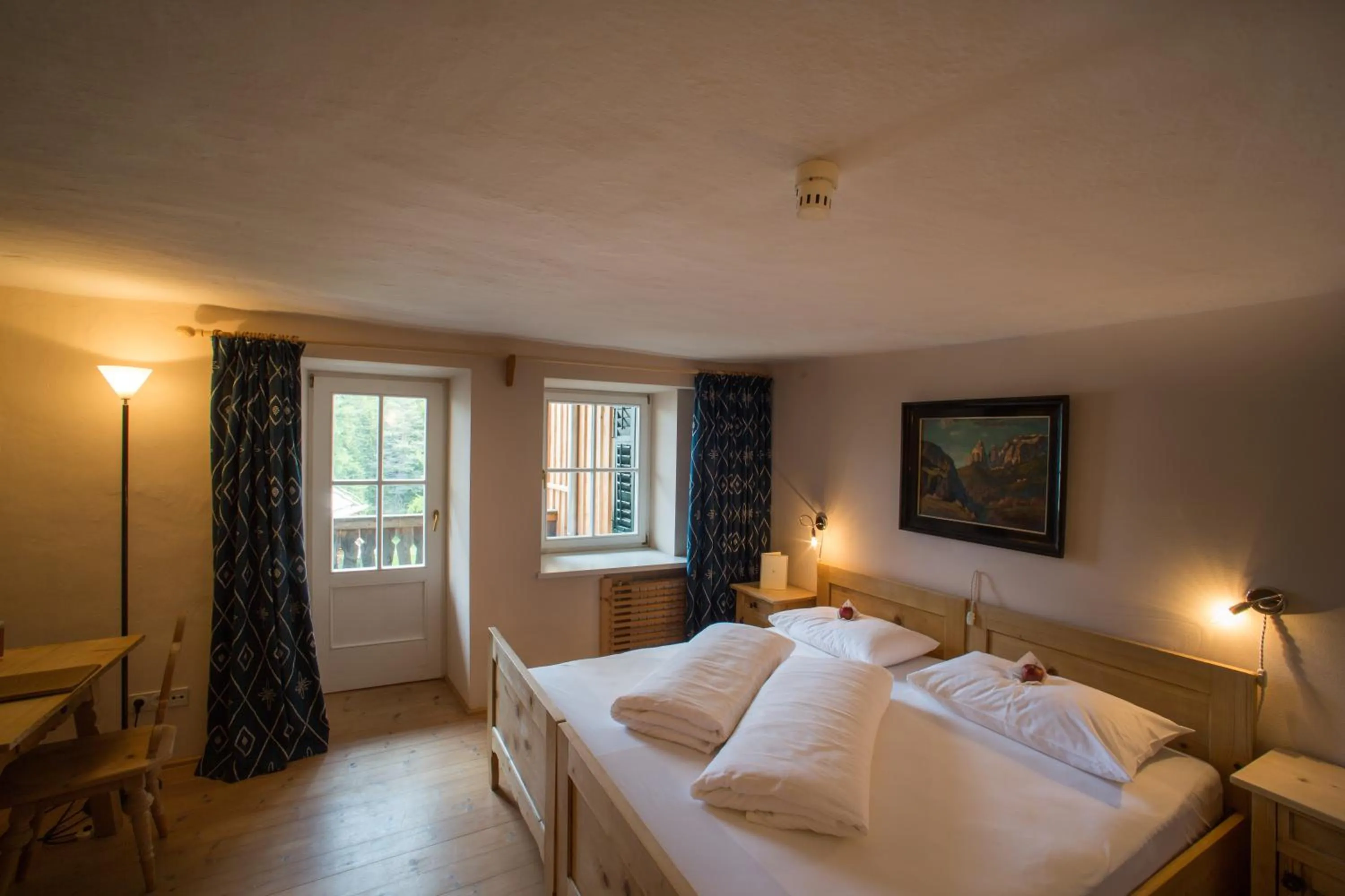 Photo of the whole room, Bed in Der Zirmerhof