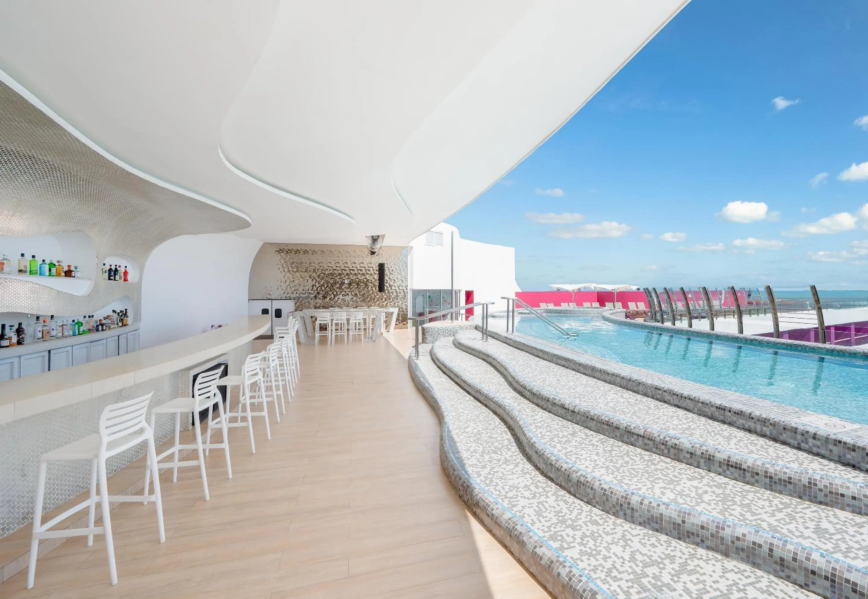 Lounge or bar in Temptation Cancun Resort - All Inclusive - Adults Only