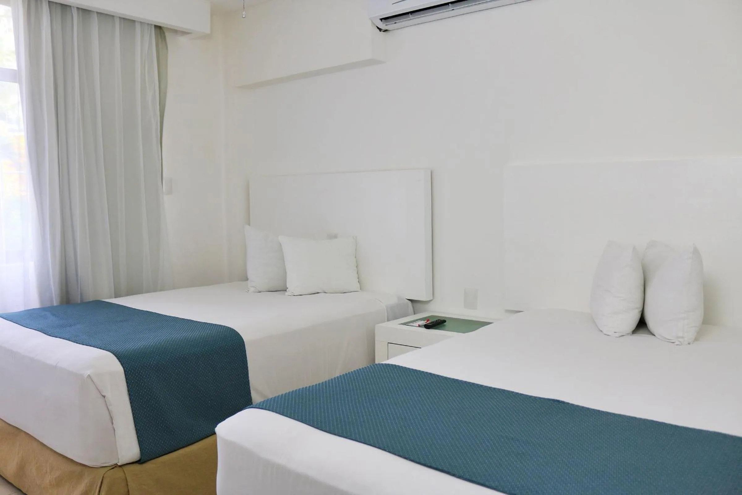 Bed in All Ritmo Cancun Resort & Water Park