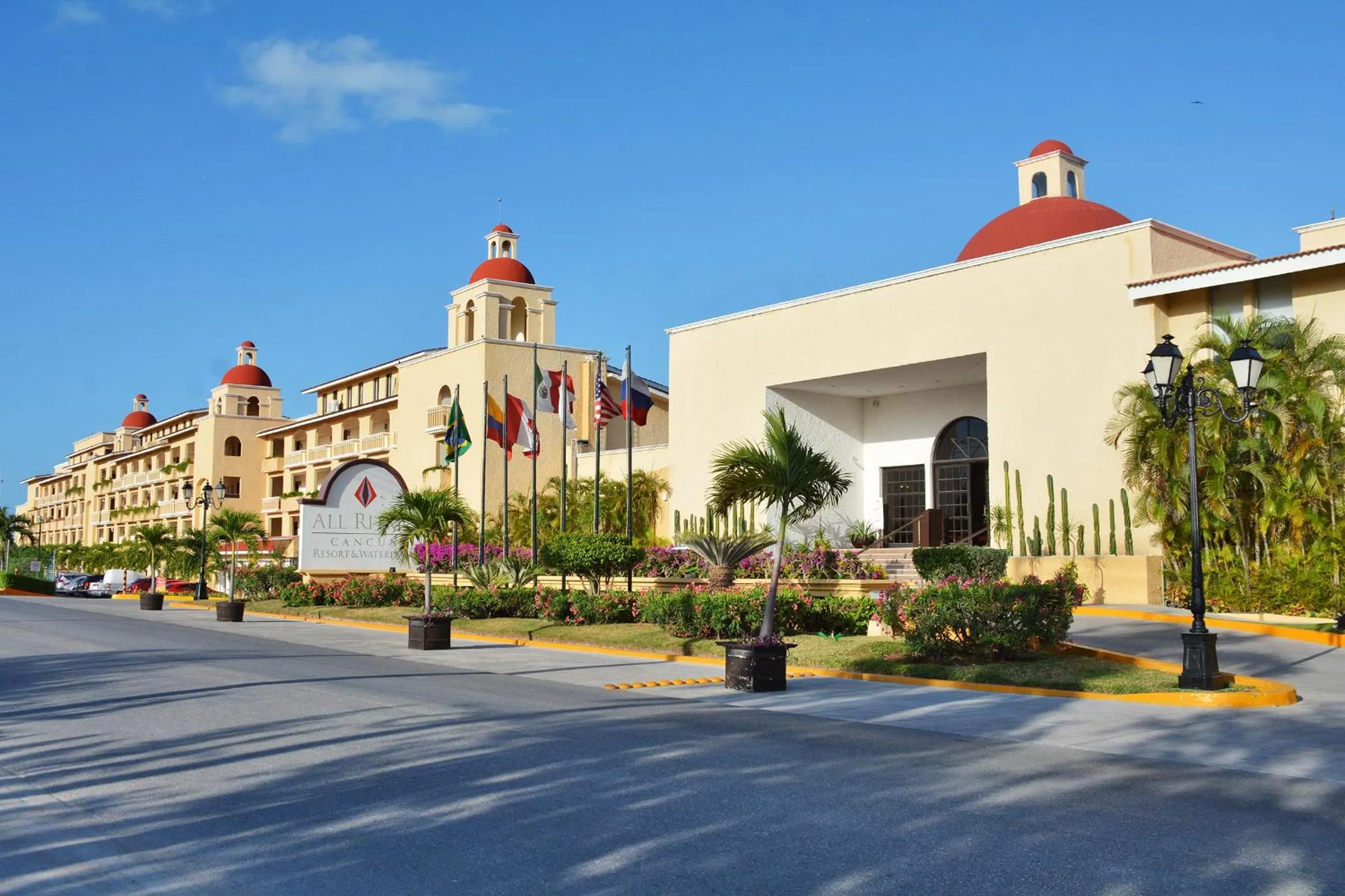 Property building in All Ritmo Cancun Resort & Water Park