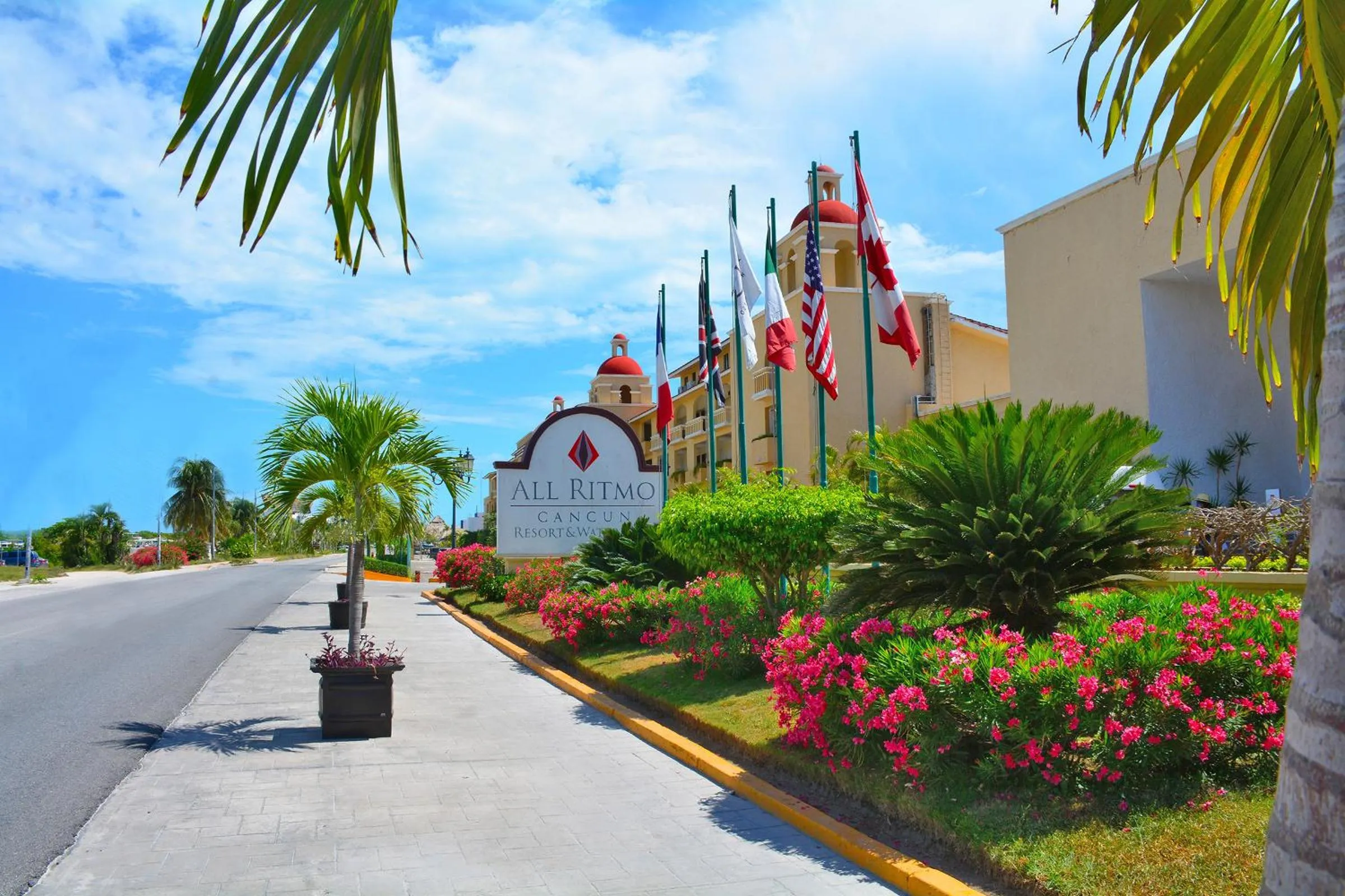 Property building in All Ritmo Cancun Resort & Water Park