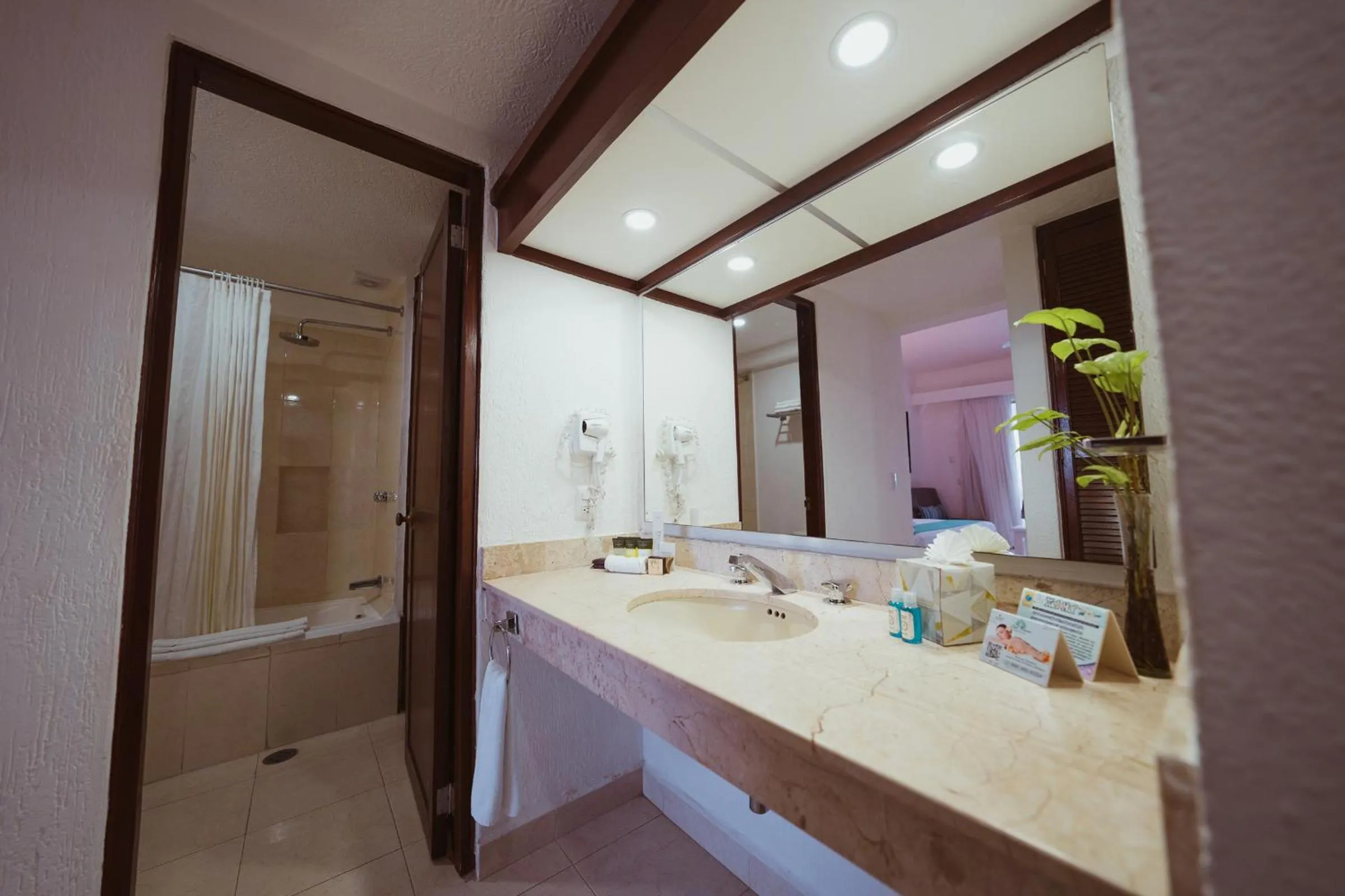Bathroom in All Ritmo Cancun Resort & Water Park