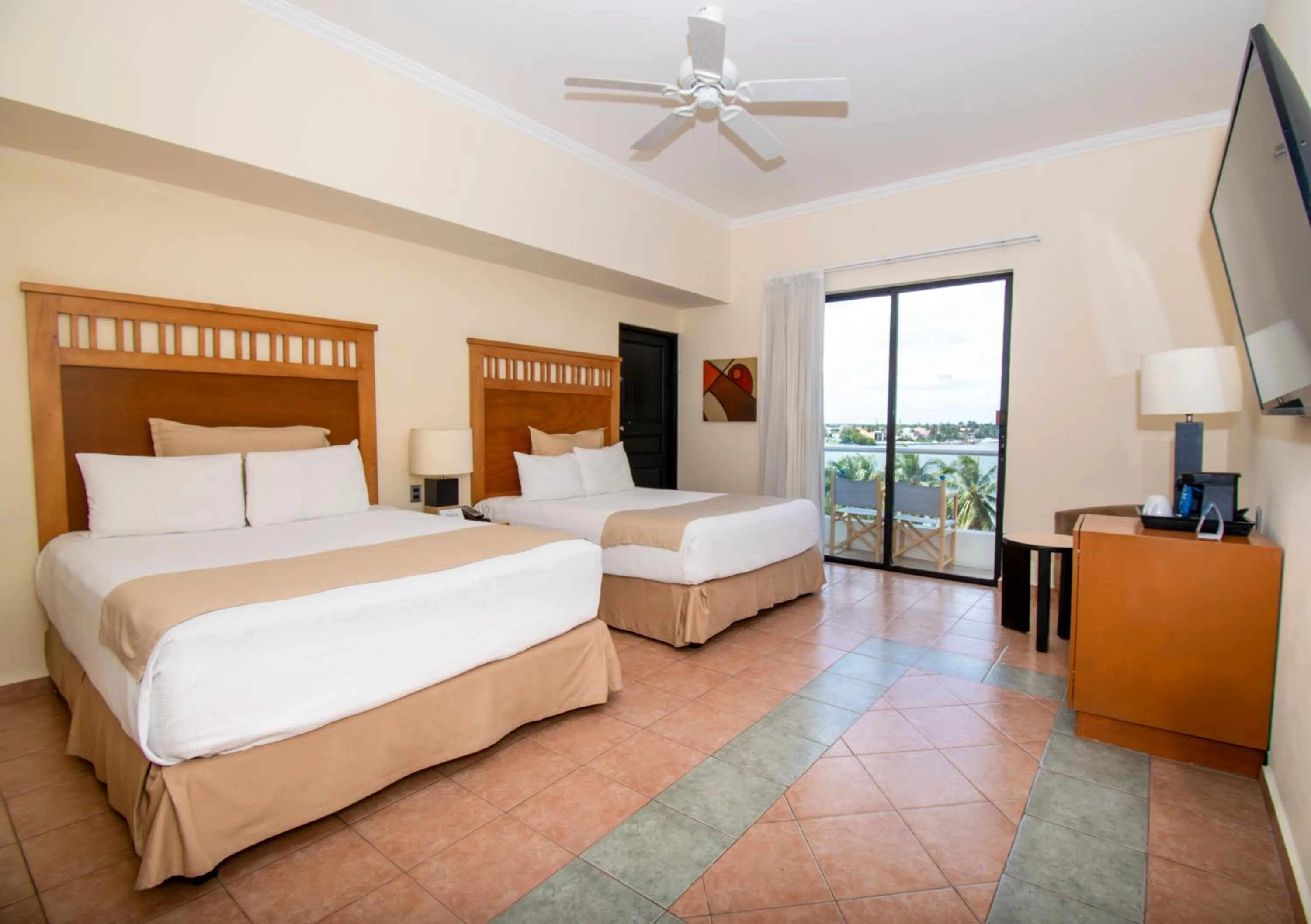 Photo of the whole room, Bed in Hotel NYX Cancun