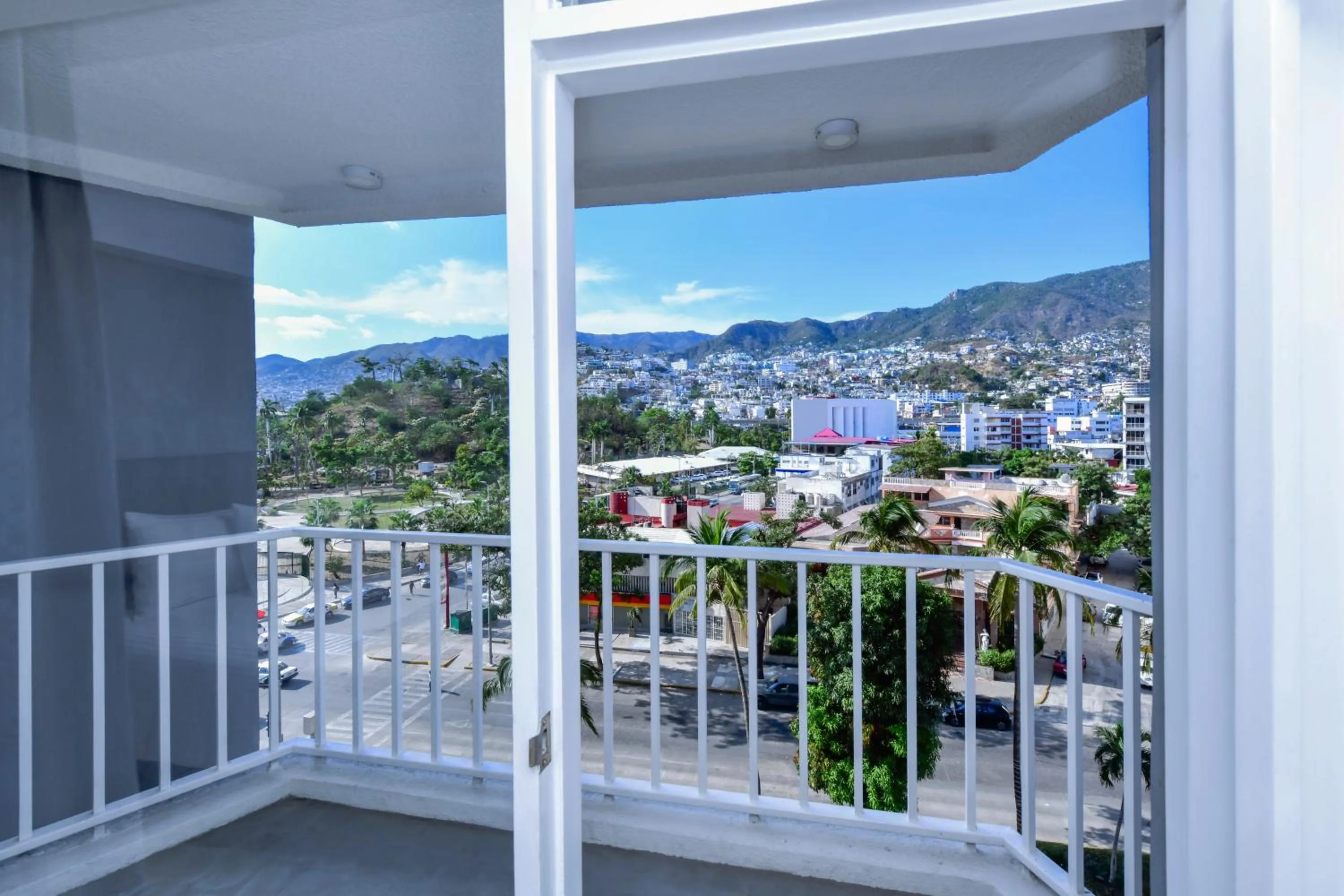 Garden view in Krystal Beach Acapulco