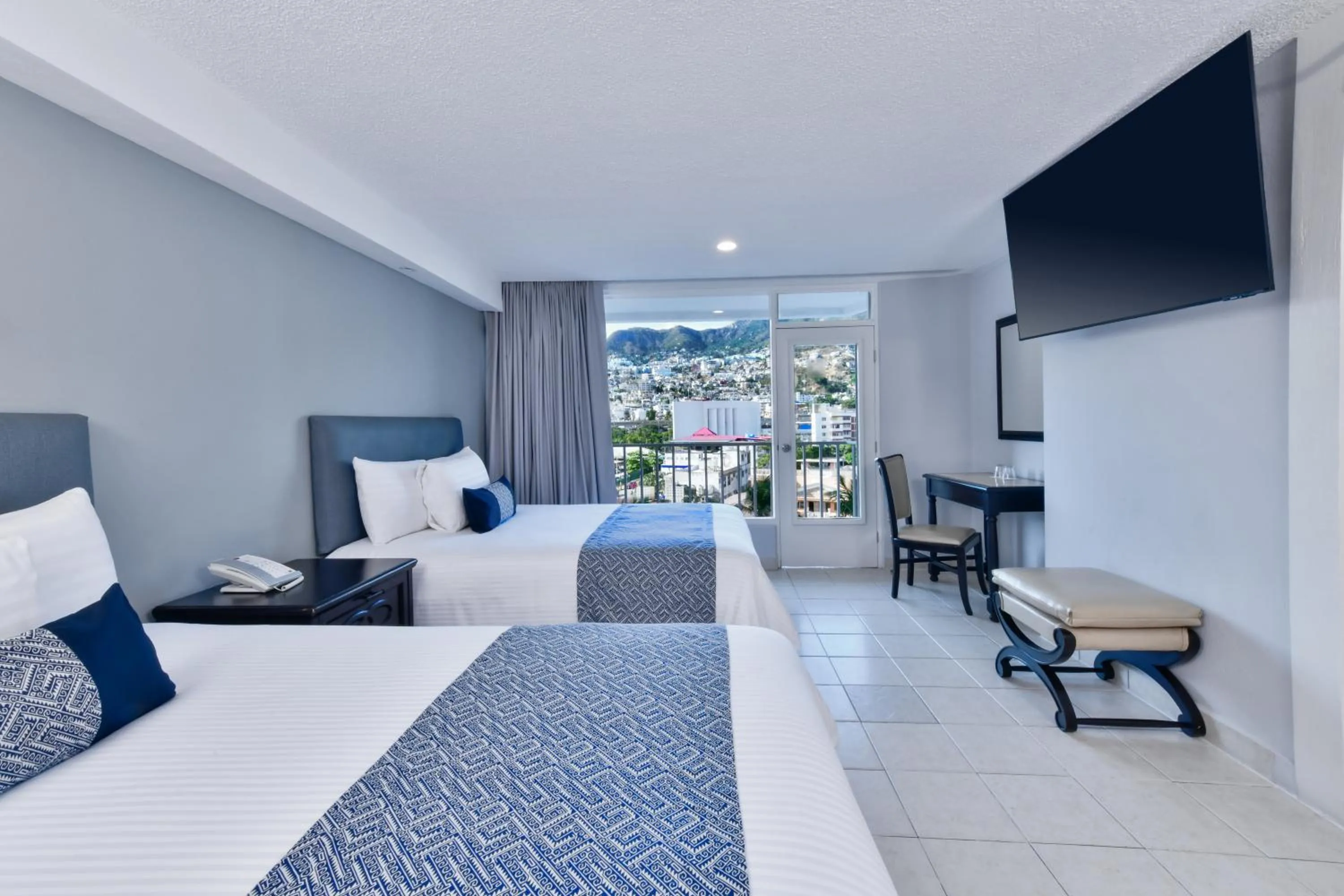 Bed in Krystal Beach Acapulco