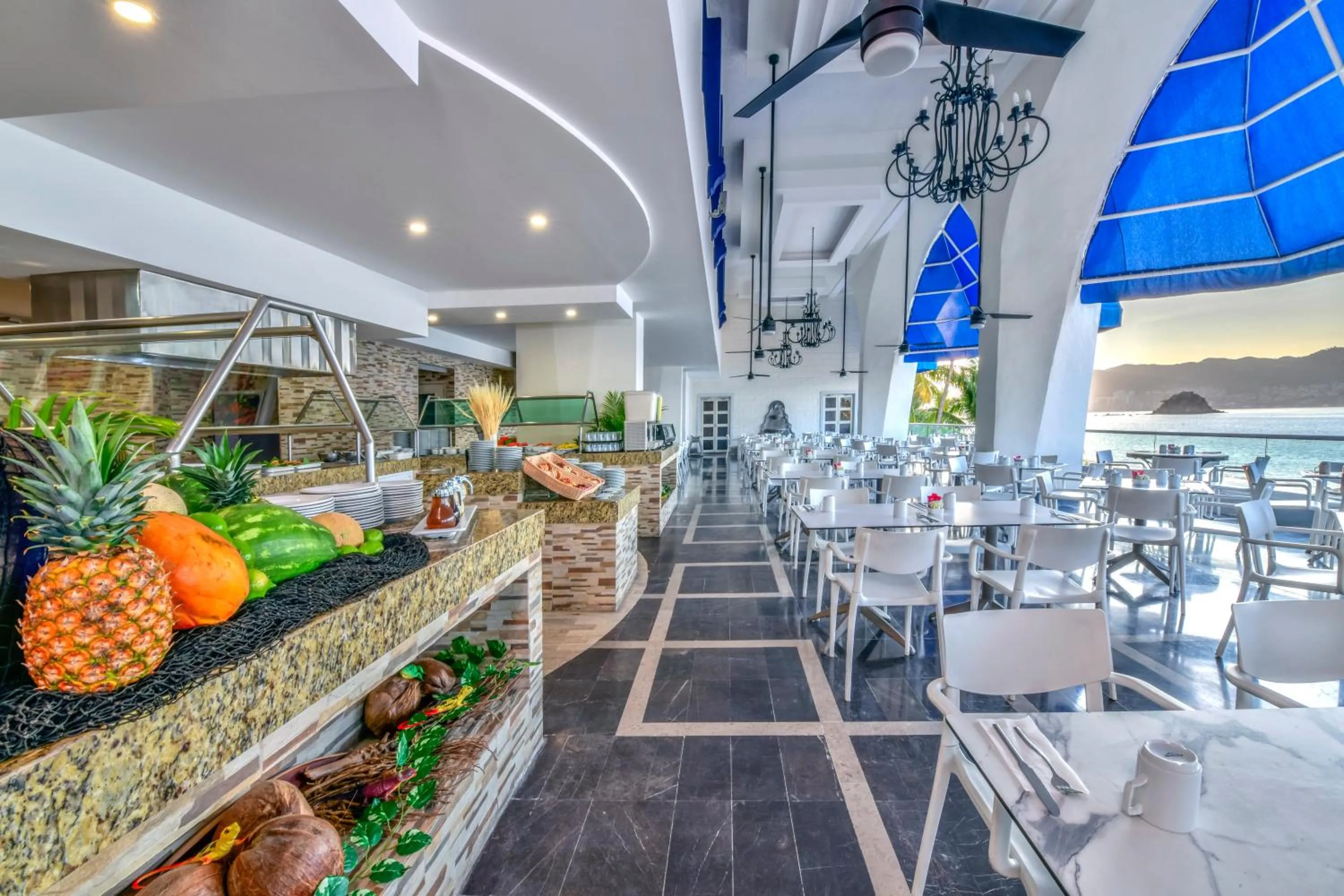 Restaurant/places to eat in Krystal Beach Acapulco