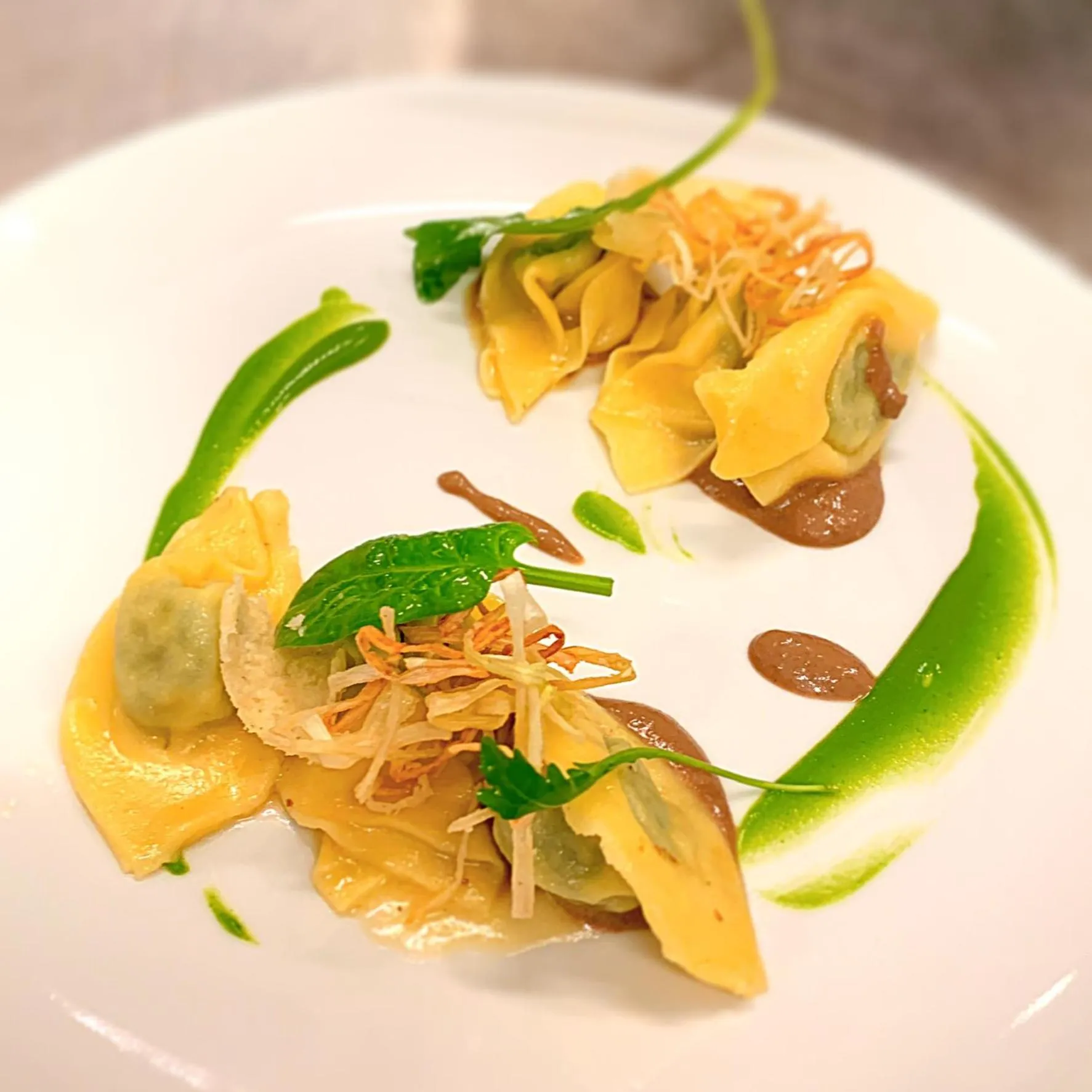 Restaurant/places to eat in Hotel Diana