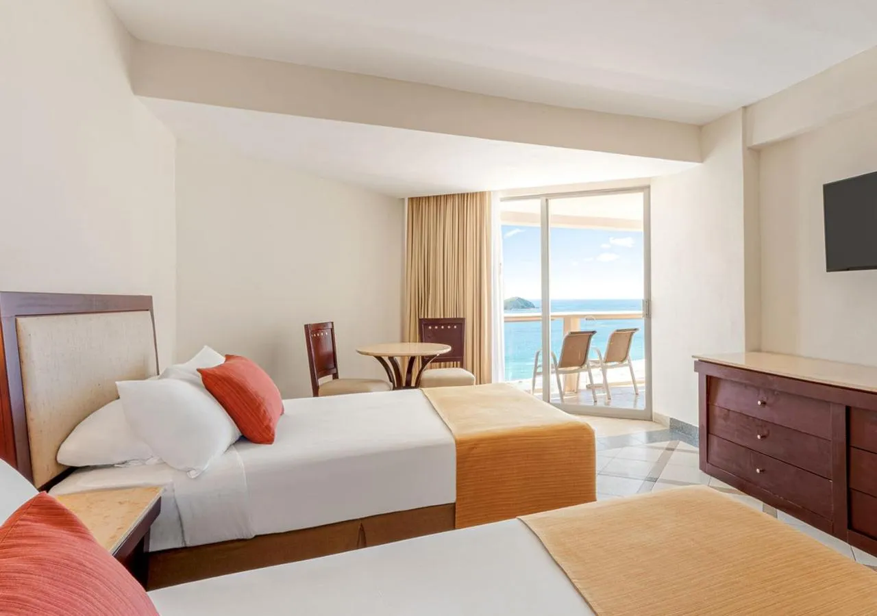 Bed in Park Royal Beach Ixtapa - All Inclusive