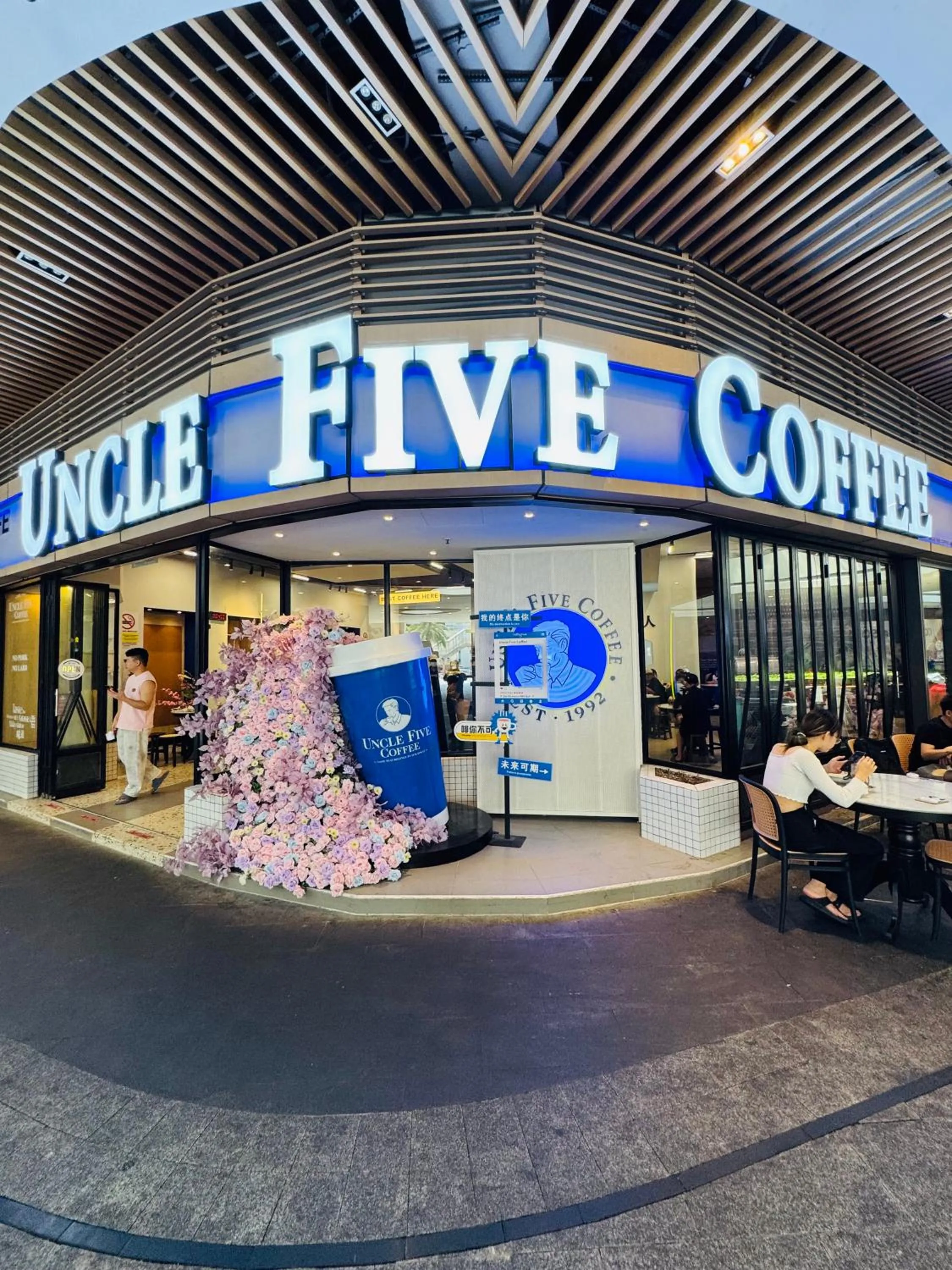 Restaurant/places to eat in R&F PRINCESS COVE BY HOMEFORT SUITES